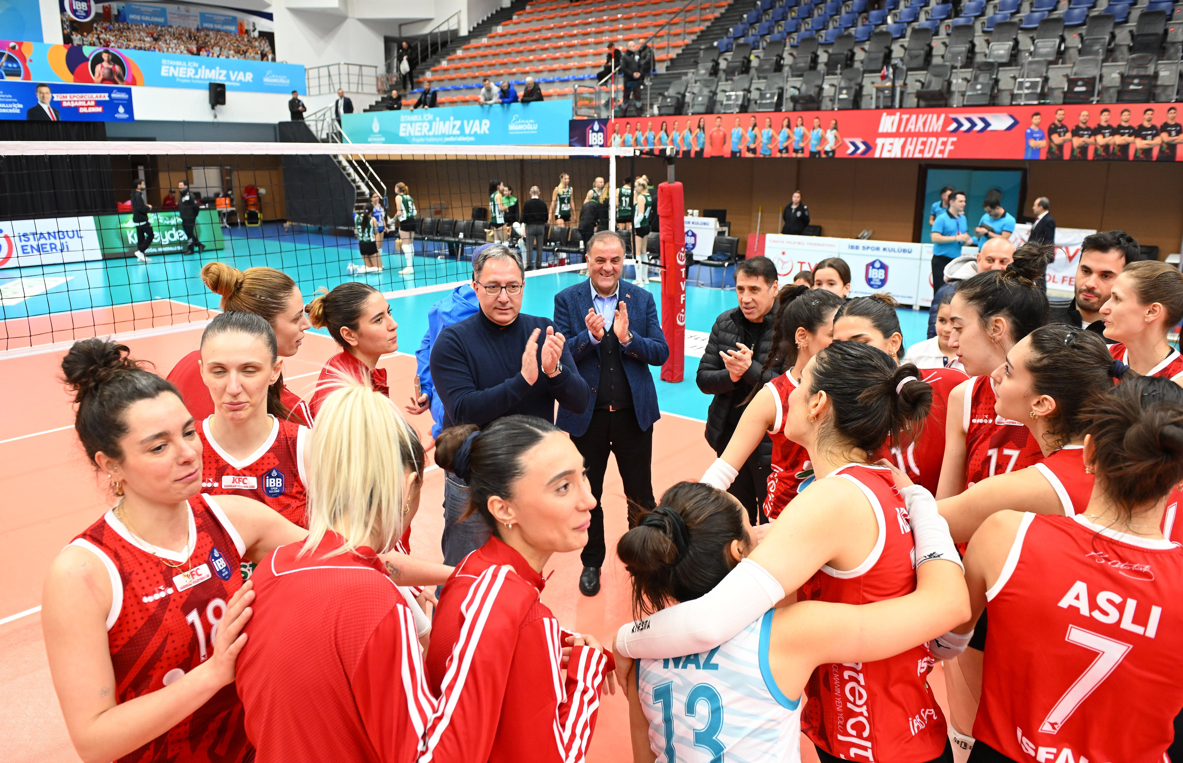 Kadın Voleybol Takımımız, Play-off’ta: 3-1!