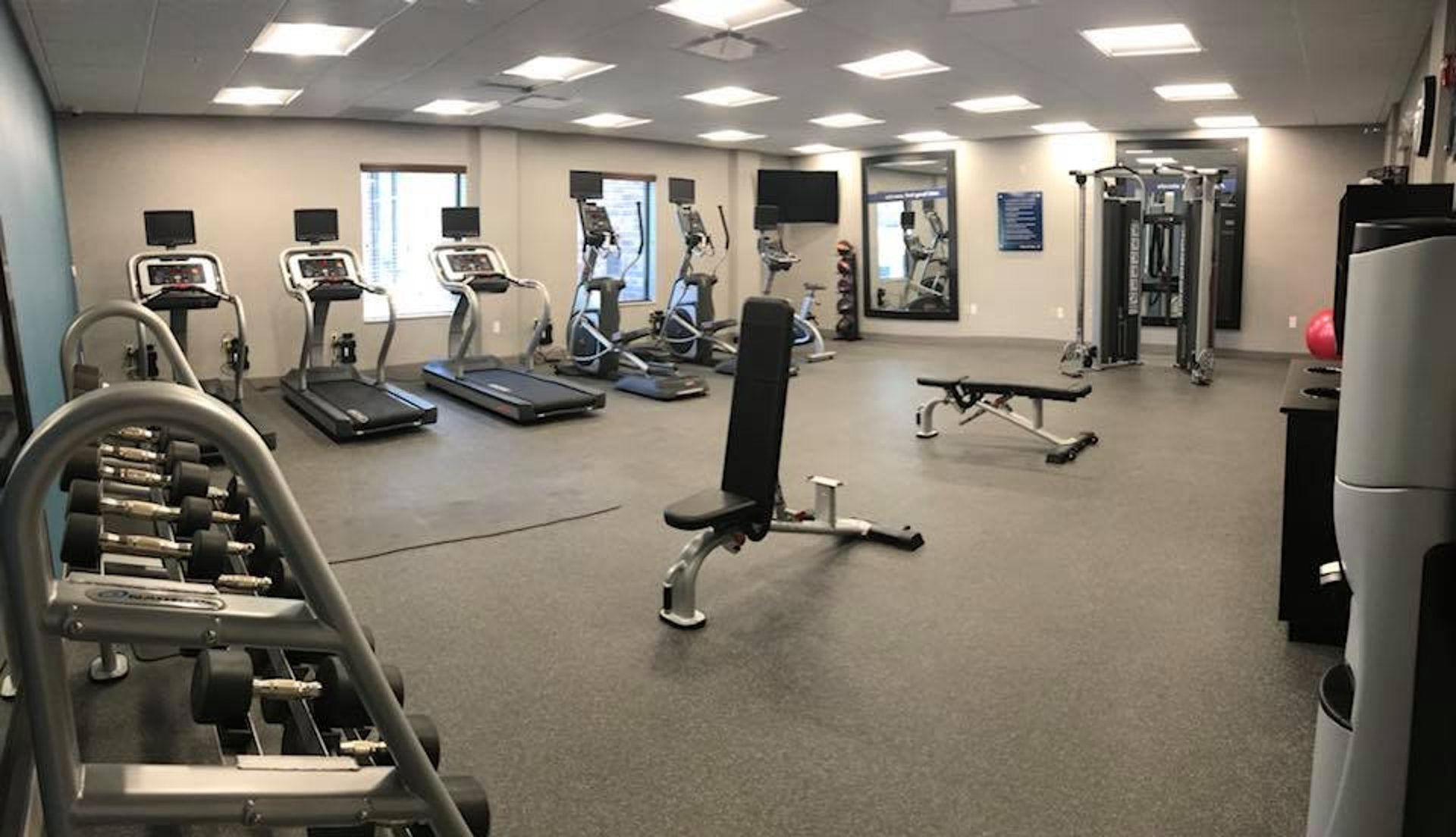 41705213_773826732951093_241559874238939136_n.jpg | Hampton Inn & Suites Allen Park