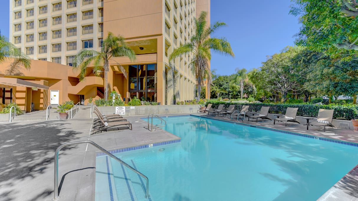 Pool | Hotel Fera Anaheim, a DoubleTree by Hilton Hotel