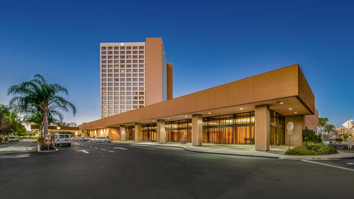 Exterior | Hotel Fera Anaheim, a DoubleTree by Hilton Hotel