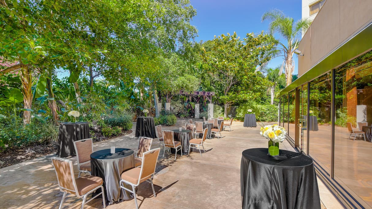 Outdoor Banquet | Hotel Fera Anaheim, a DoubleTree by Hilton Hotel