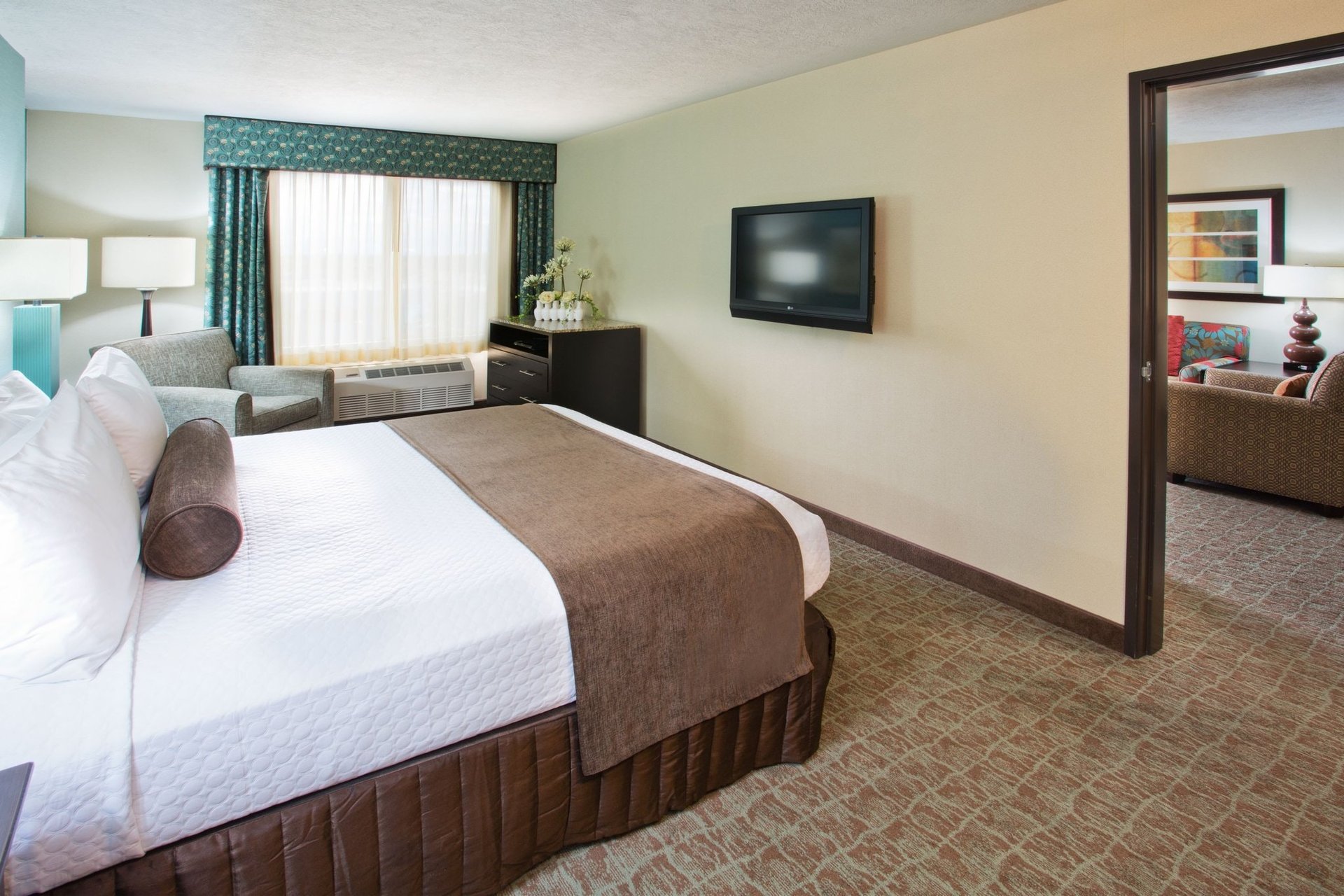 King Spa Suite Bed
