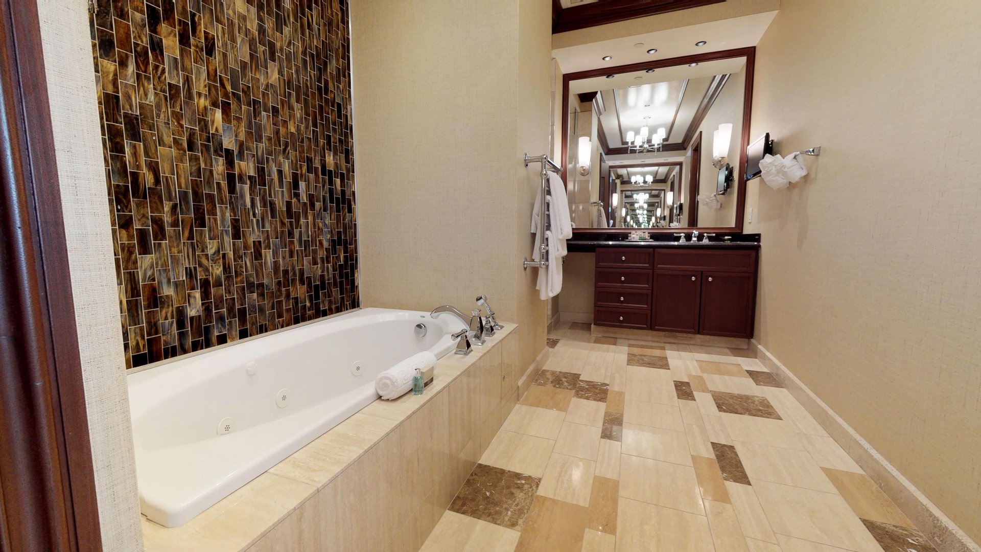 Ballys-Penthouse-1-Bedroom-06212018_231412.jpg