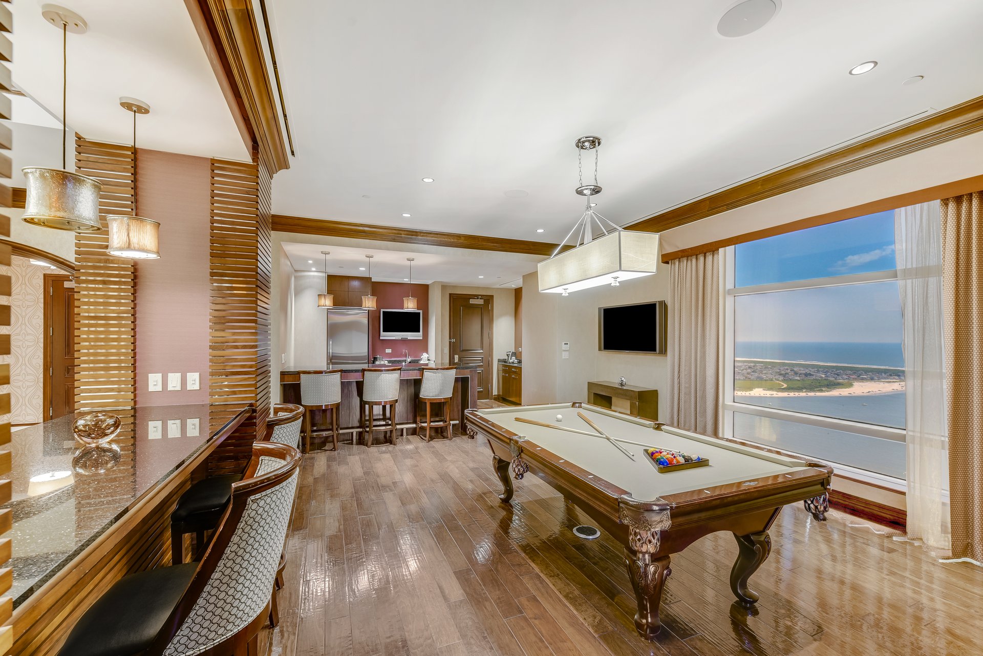 Entertainment area with pool table