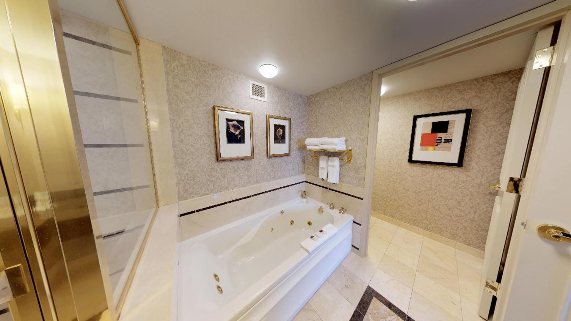 Deep soaking tub