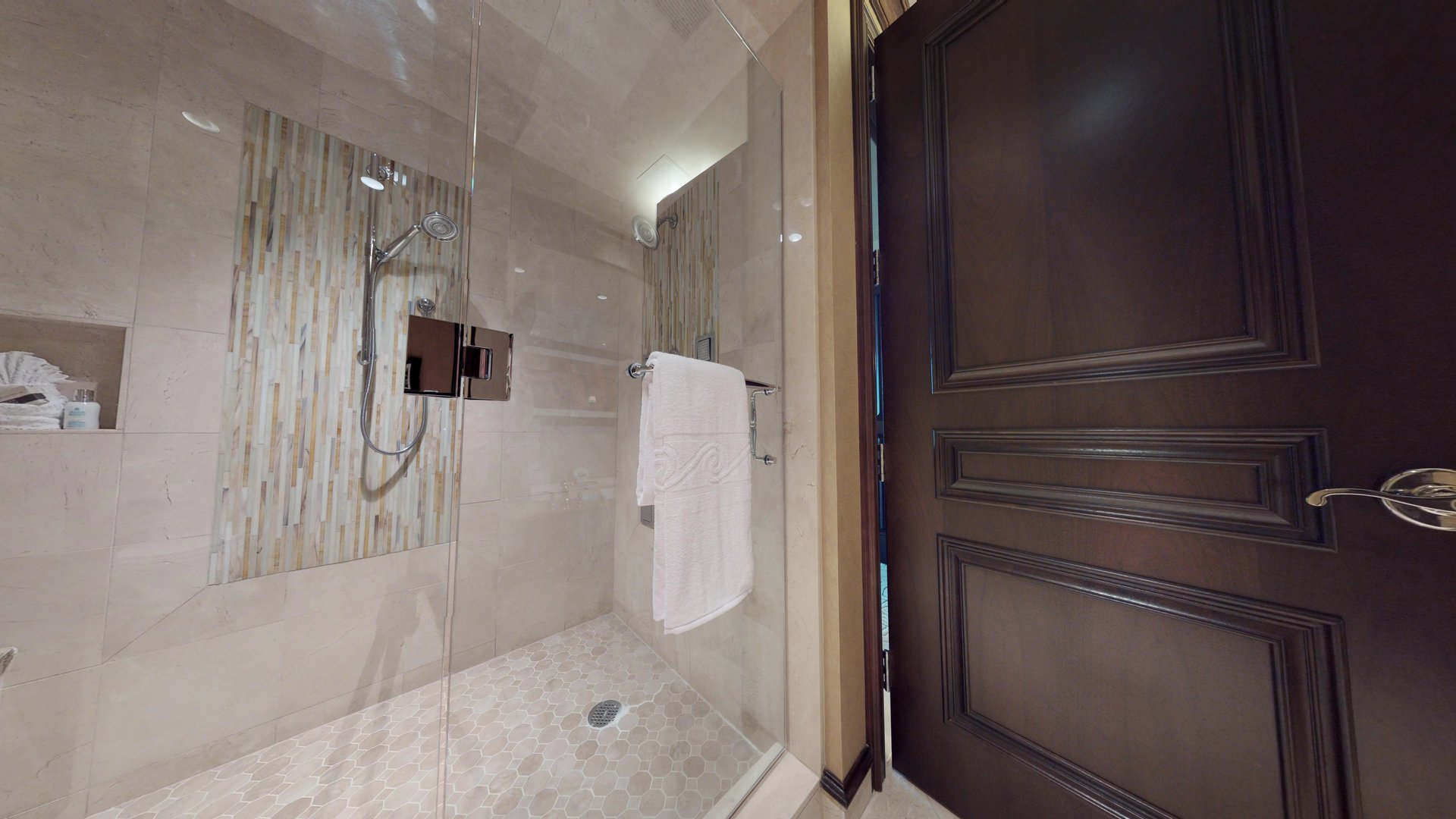 WATERFRONT-TOWER-RED-DOOR-SPA-SUITE-06202018_143902.jpg