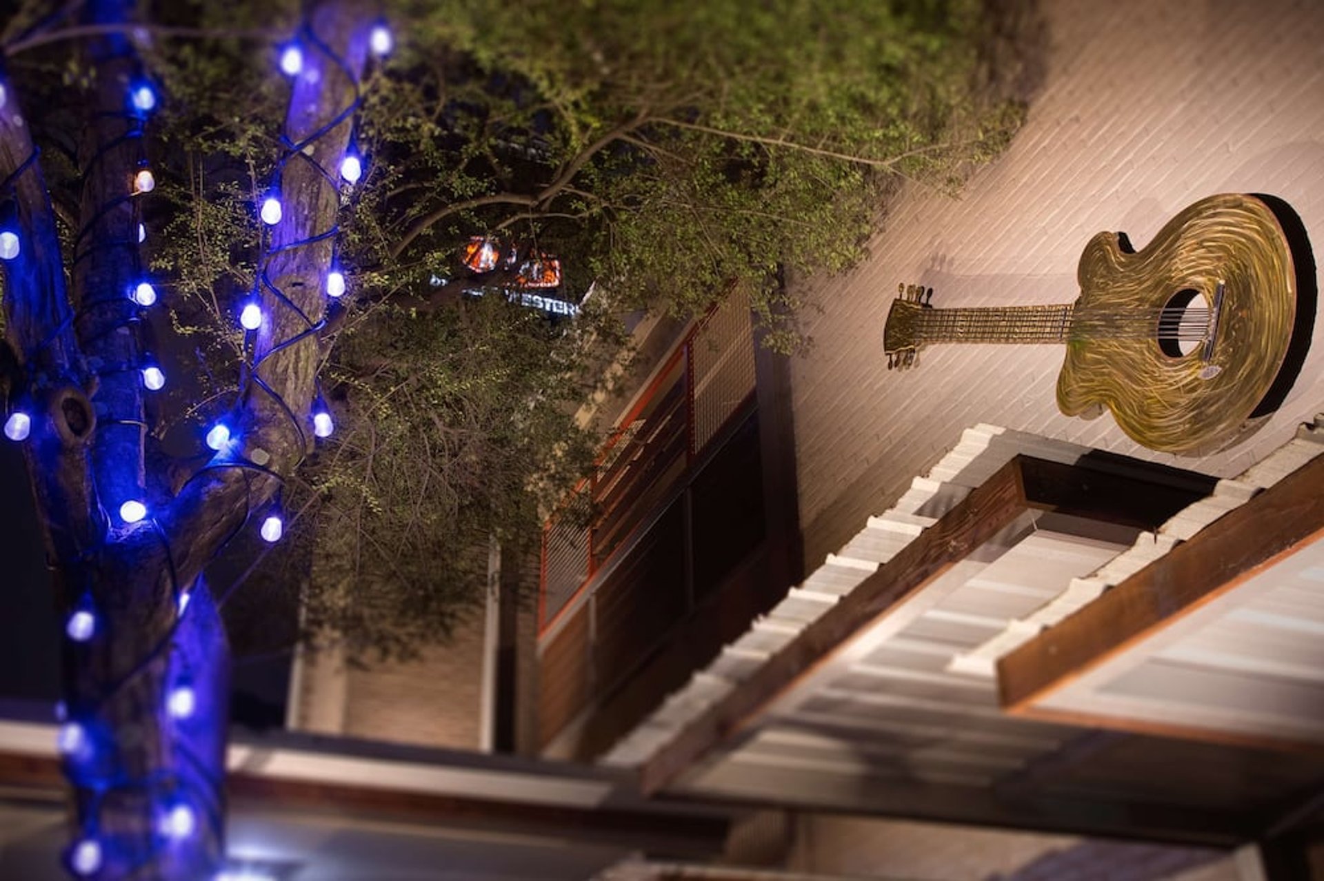 Lights | Aiden by Best Western Austin City Hotel