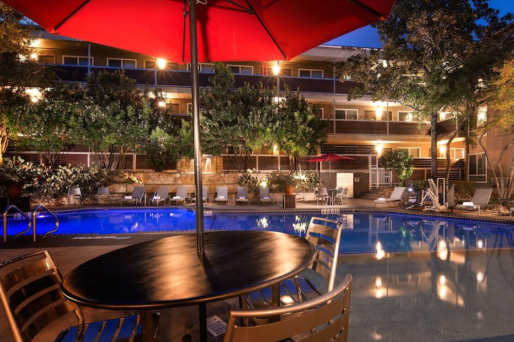 Pool Night | Aiden by Best Western @ Austin City Hotel