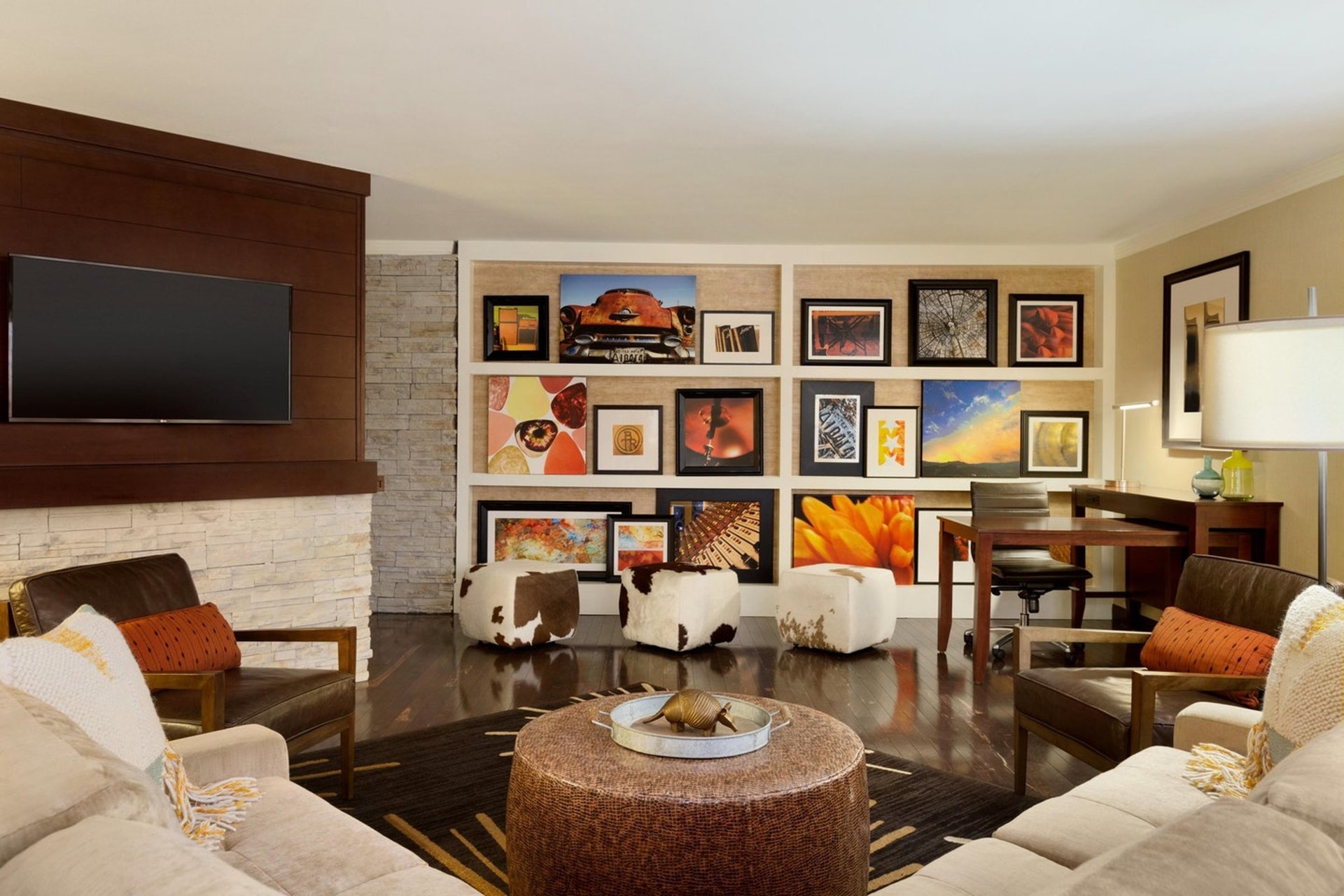 1 King 1 King 2 Bedroom Suite - Hearing Accessible - Non-smoking