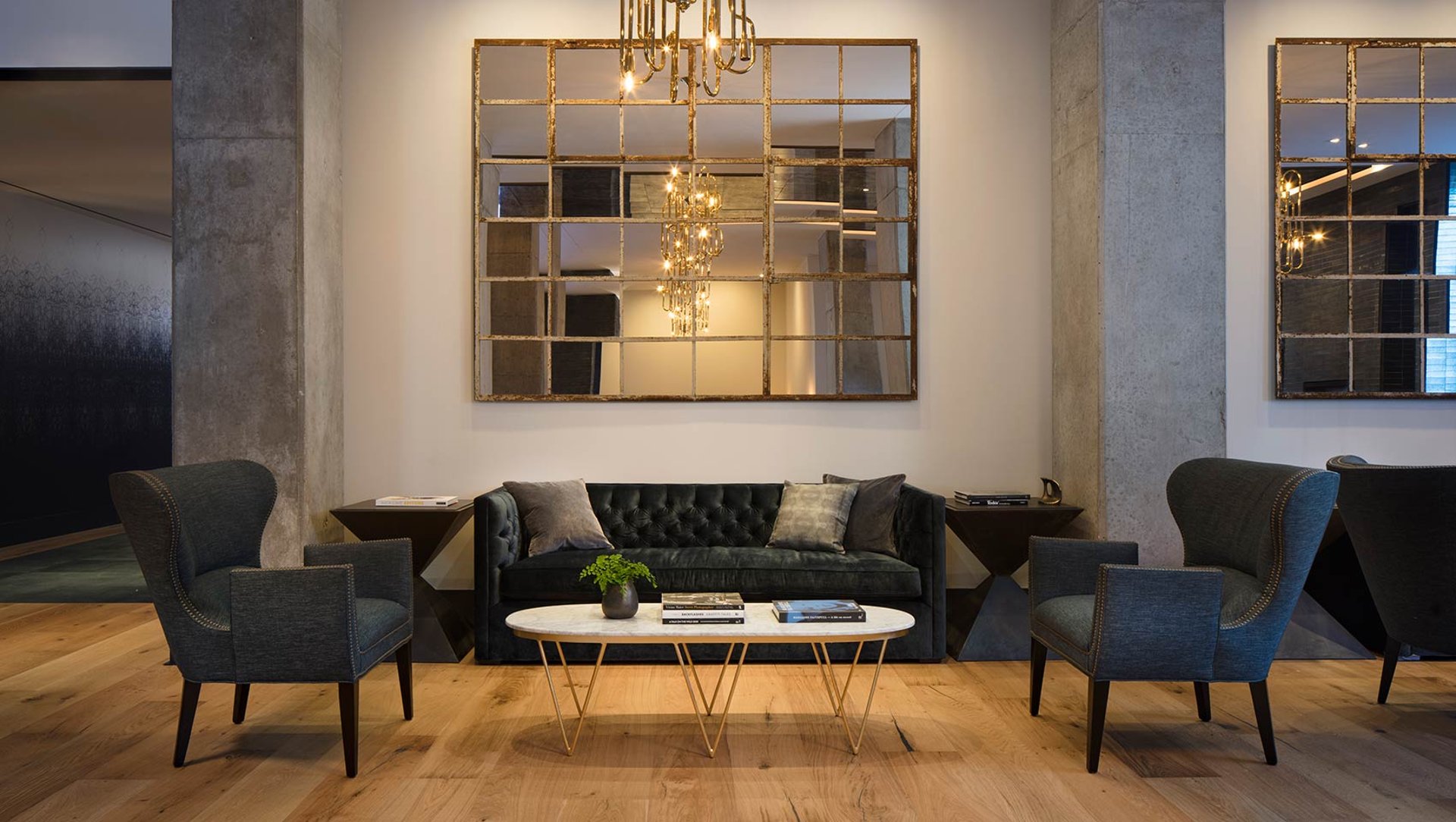 living-room-left-2ad5aa7e.jpg | Hotel Van Zandt