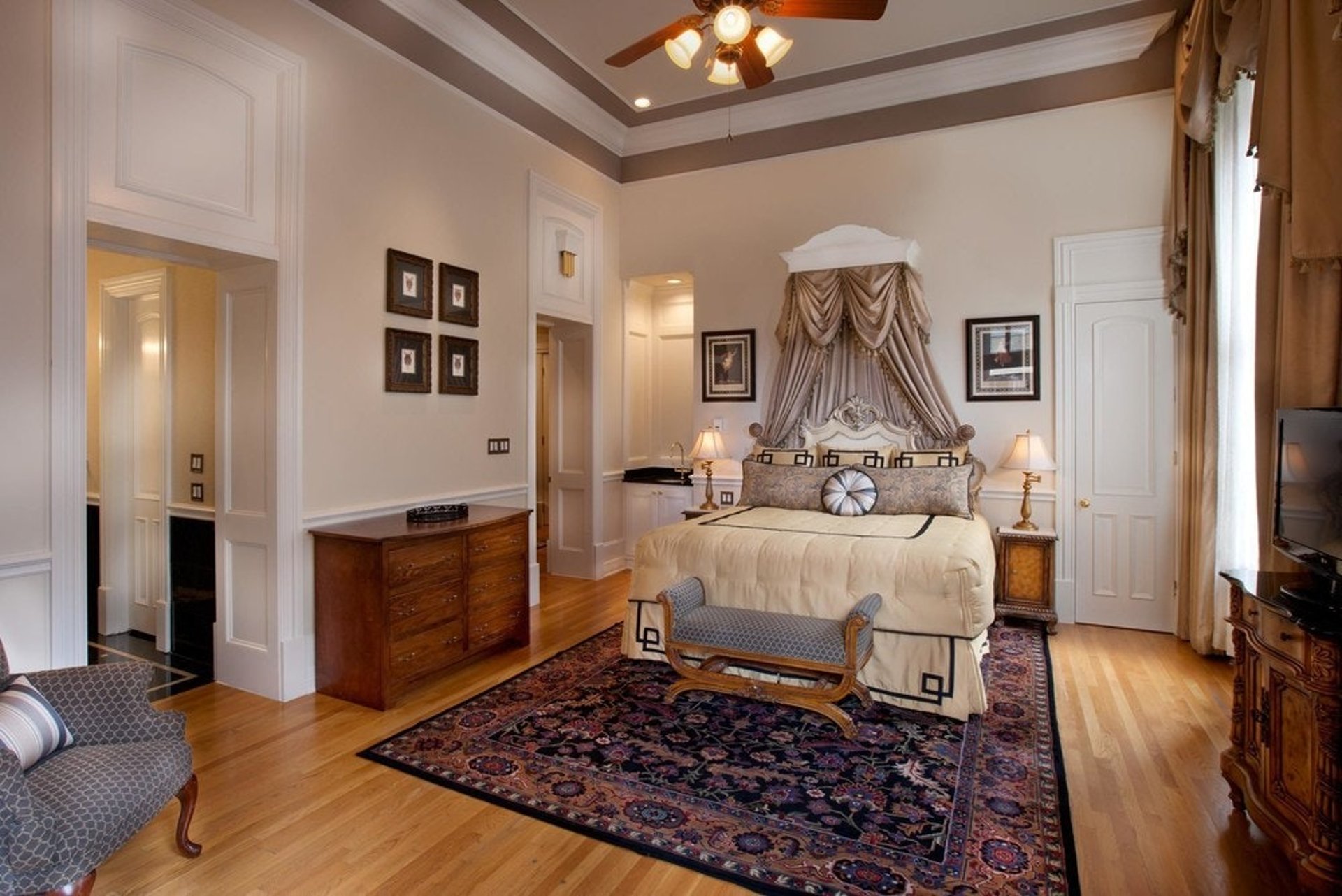 Landmark Suite