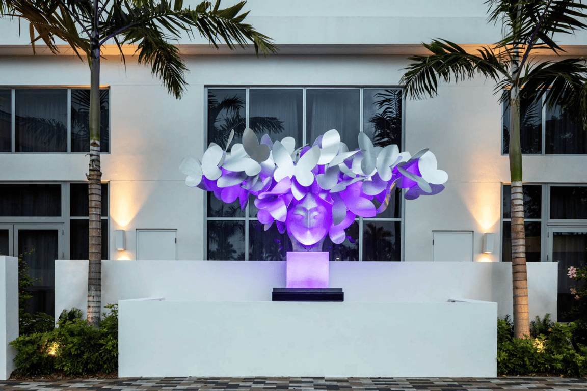Exterior Art | Hilton Aventura Miami