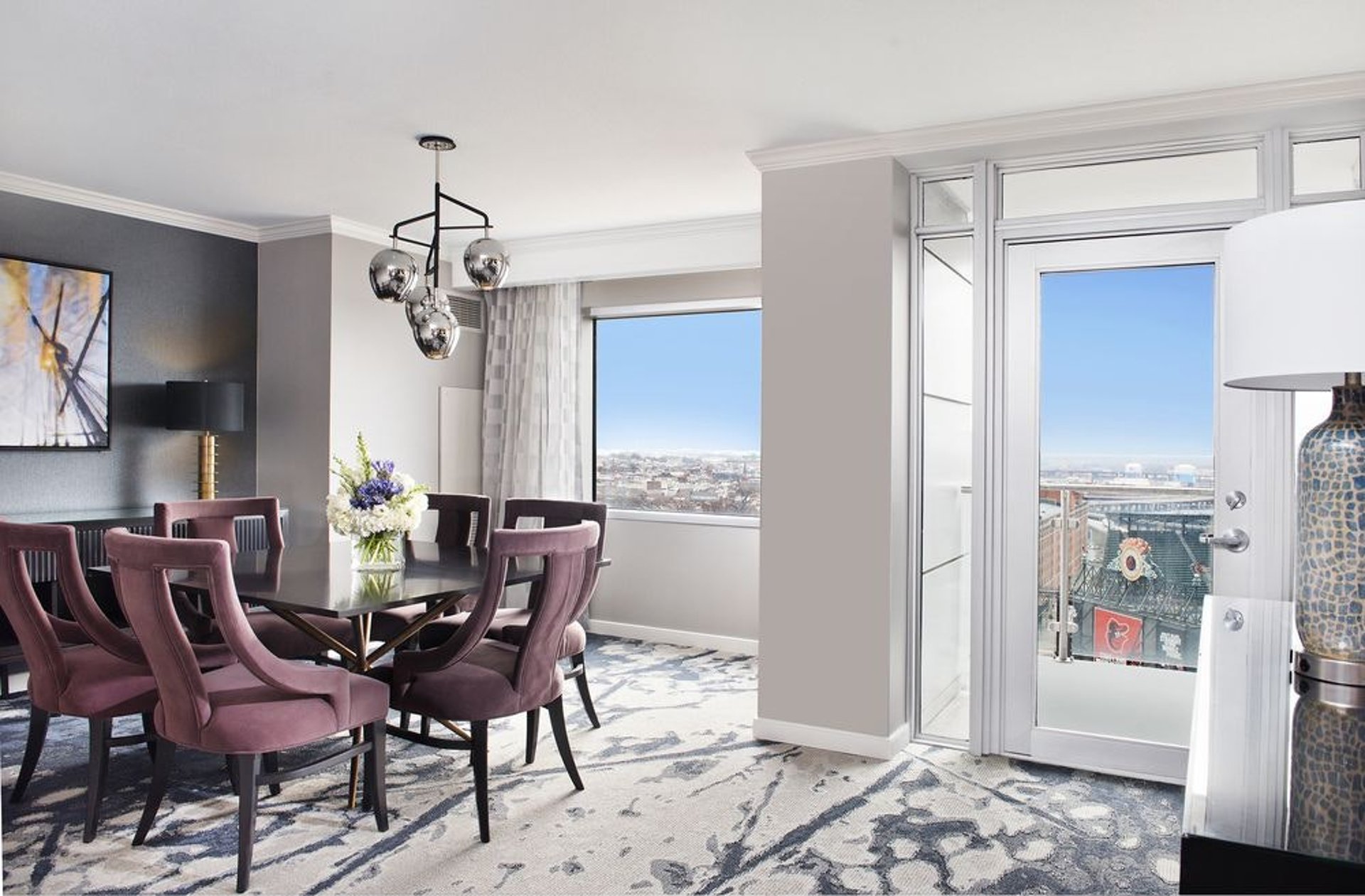 Suite Dining Area