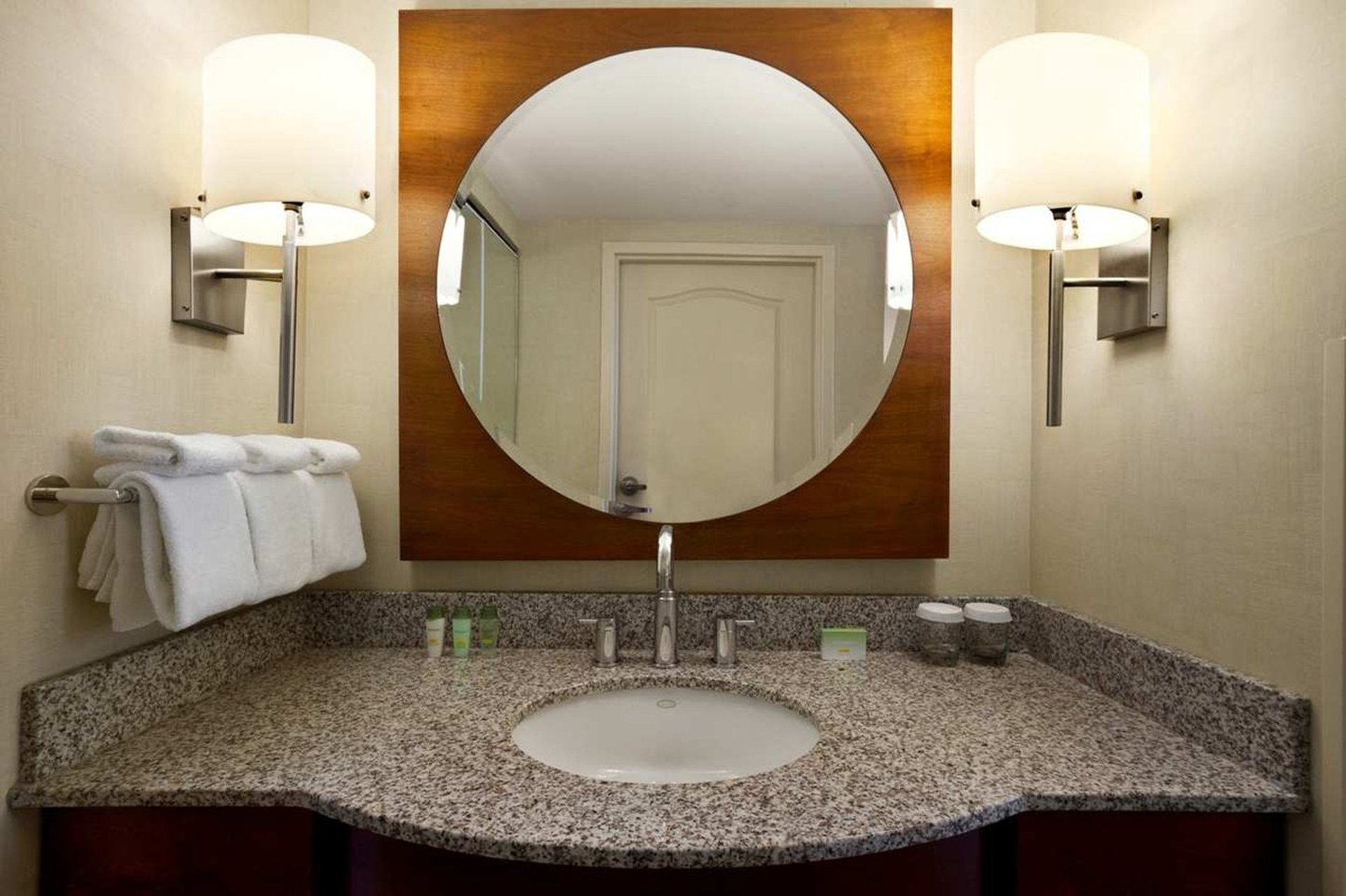Suite Bathroom