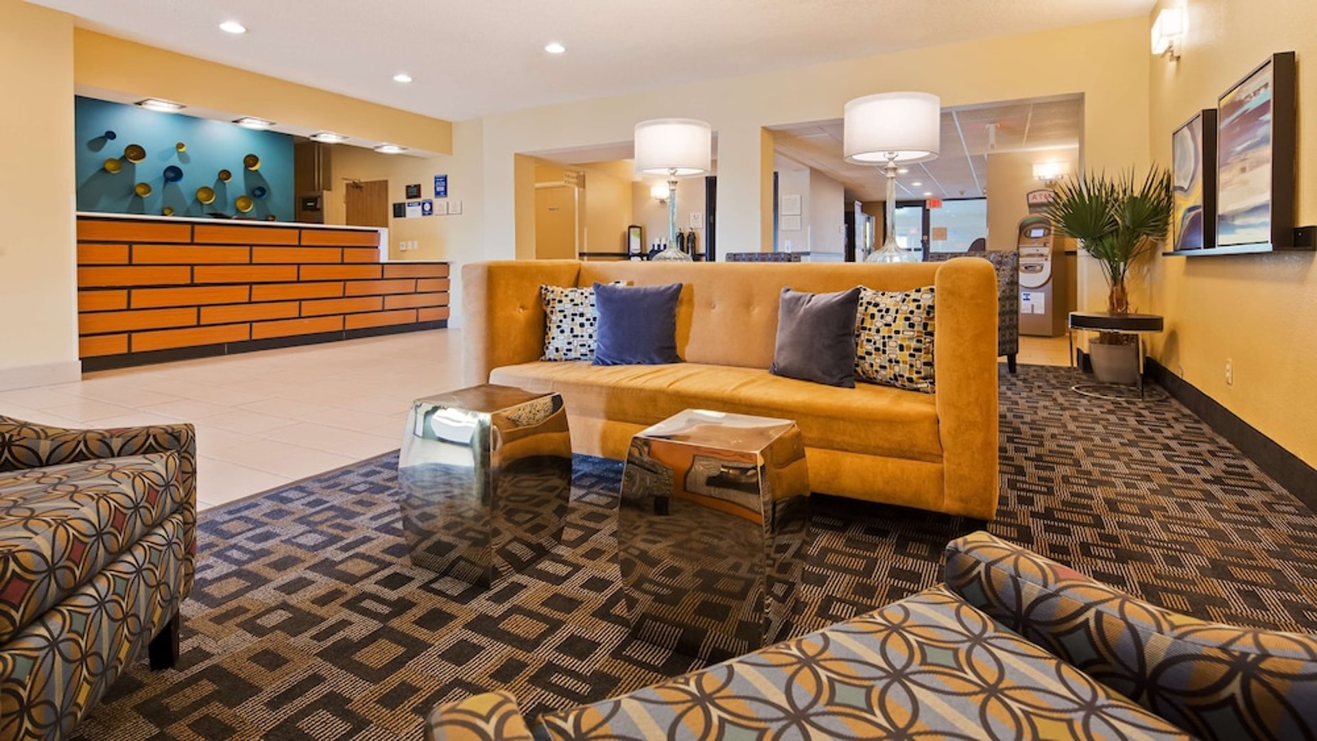 Lobby | Best Western Baraboo Inn