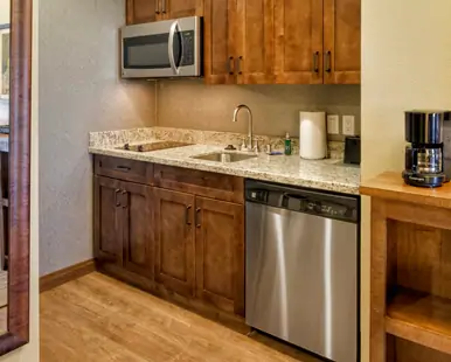 Studio Kitchen.jpg