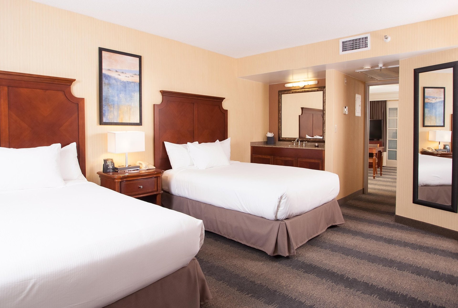 Suite Bedroom