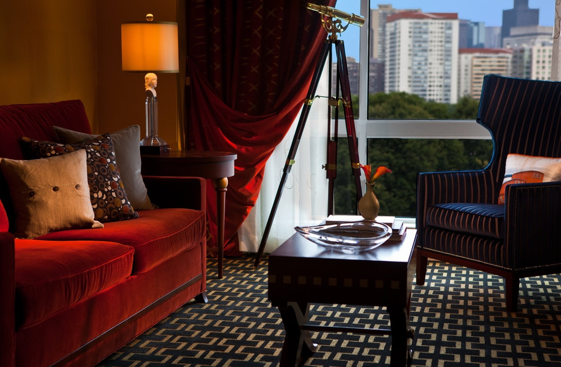 King Executive Suite Living Room