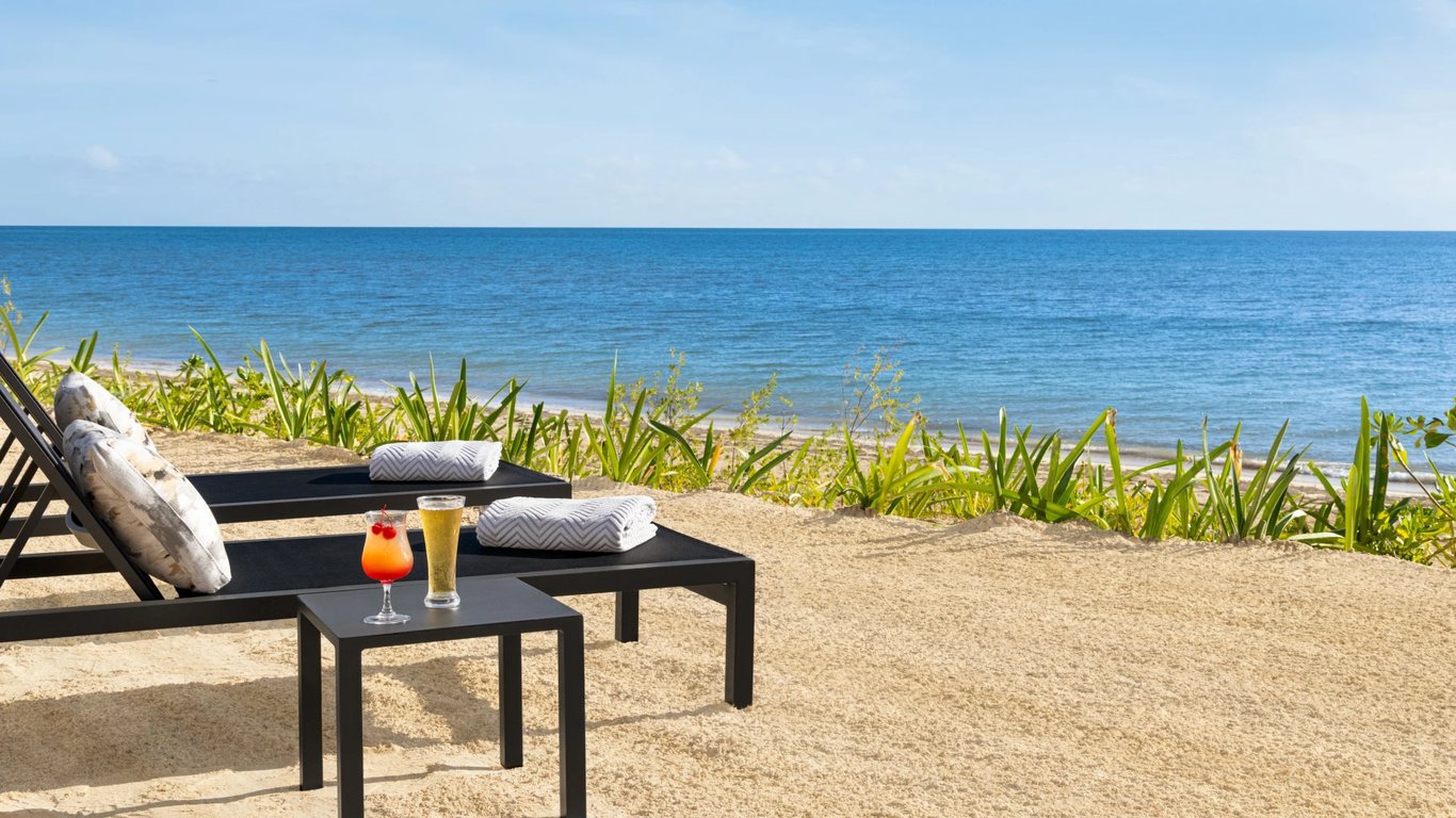 _Beach | Hilton Cancun, an All-Inclusive Resort