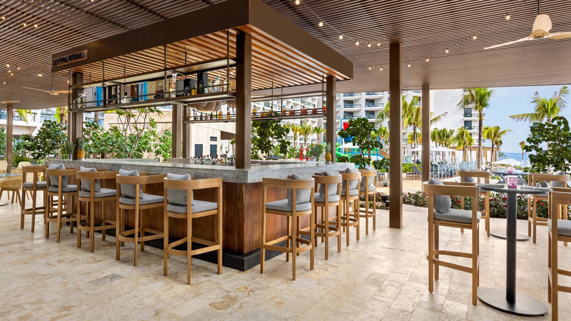 Maxal_07 | Hilton Cancun, an All-Inclusive Resort