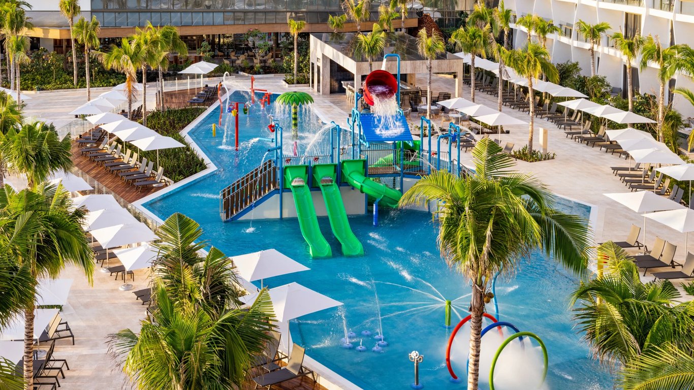 Splash_Pool_04 | Hilton Cancun, an All-Inclusive Resort