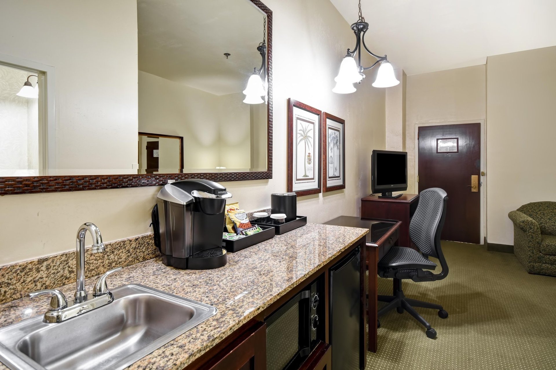 Wet Bar Area