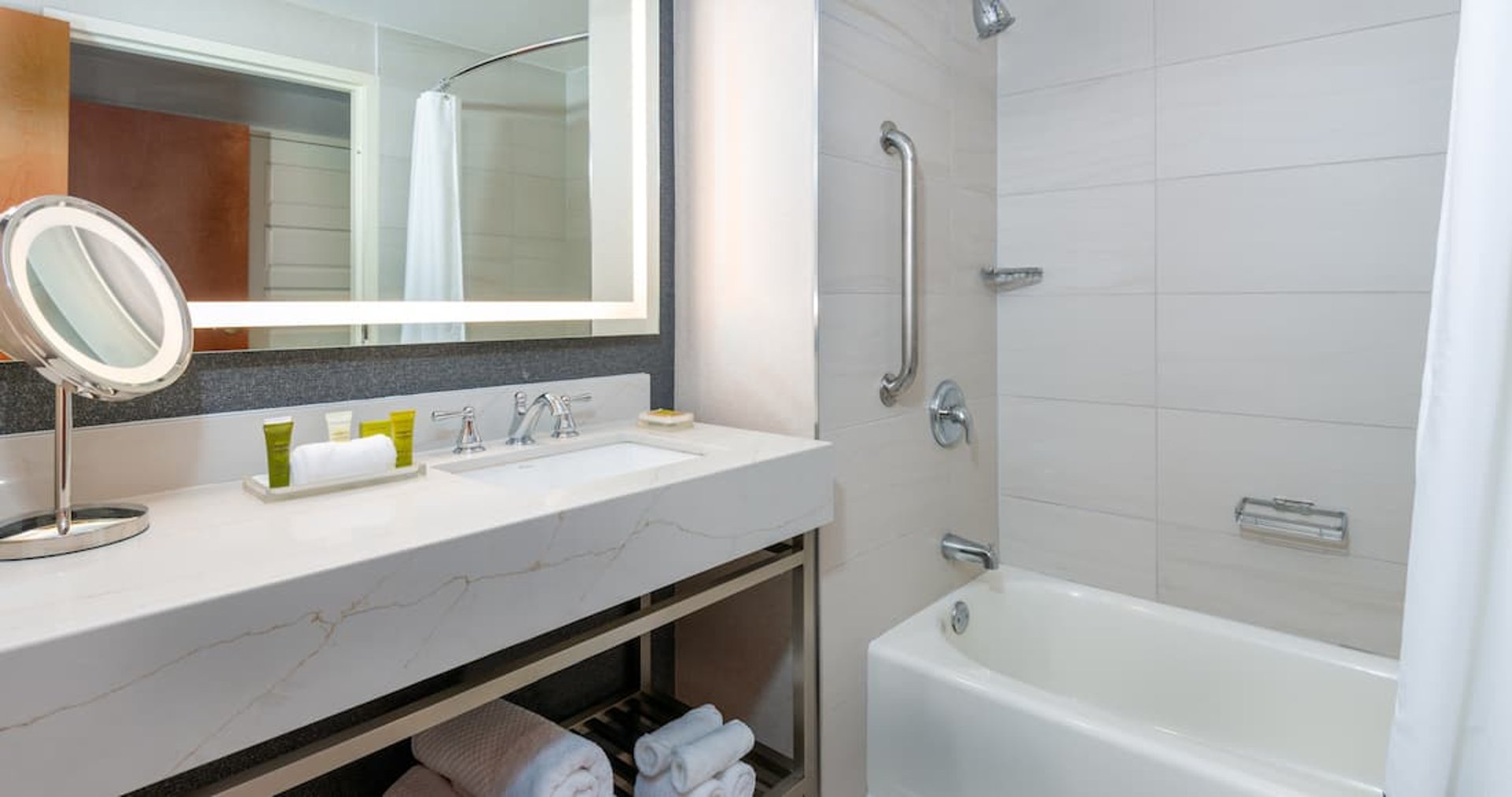 Bath Tub