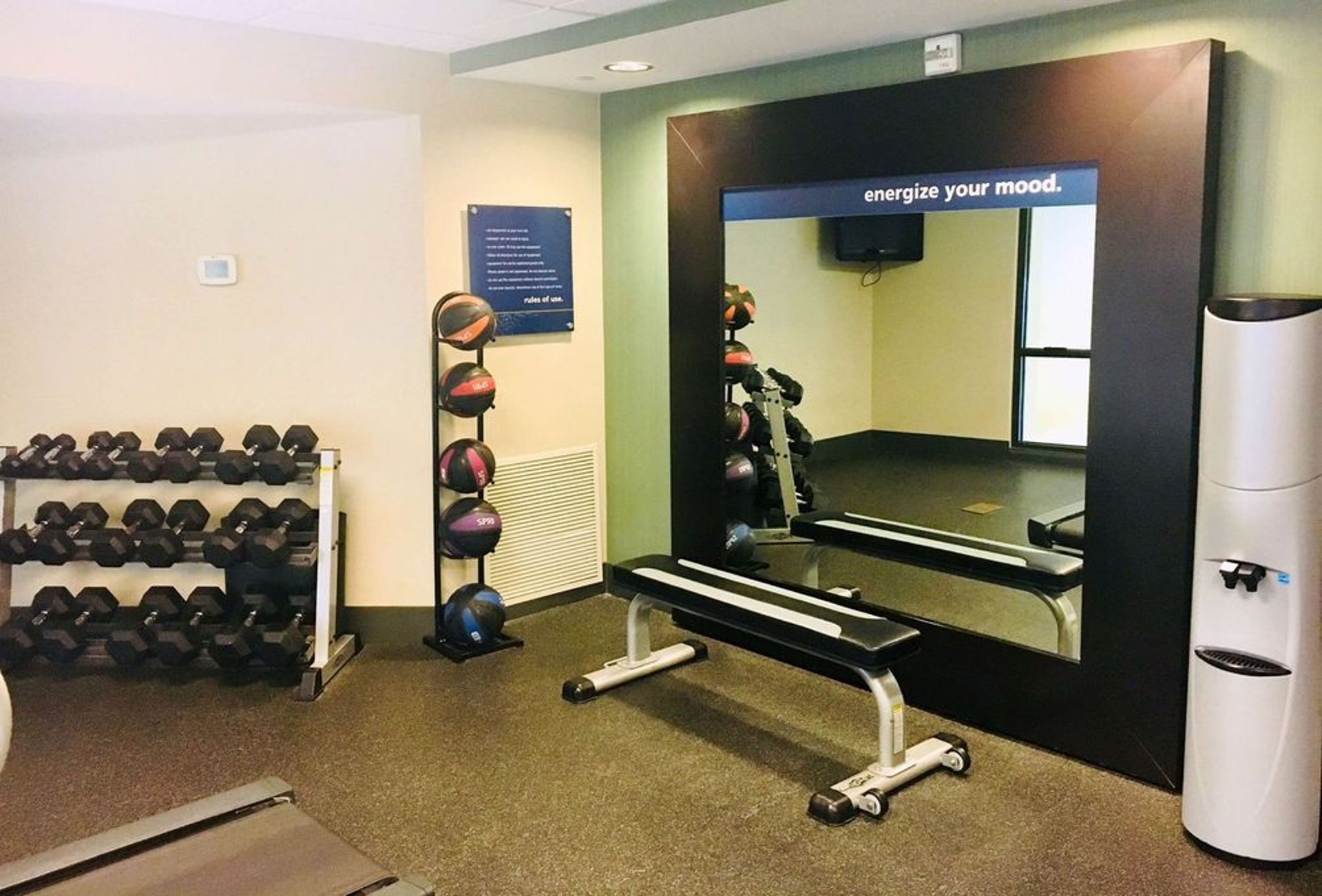 ice-58112-photo.aspx_did=2692_brochureid=58112_publicid=50075560_instanceid=24_resizing=4K-694762.jpg | Hampton Inn & Suites Chesapeake-Square Mall