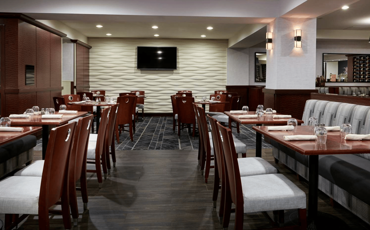 Dining Seats | Hilton Chicago O'Hare Airport