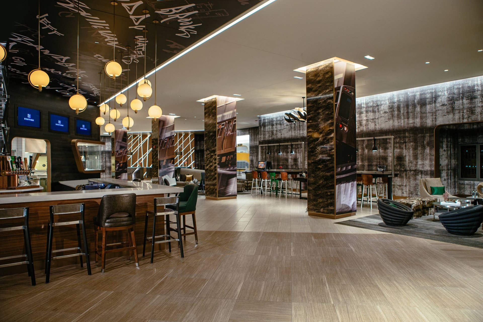 Bar | Renaissance Chicago Downtown Hotel