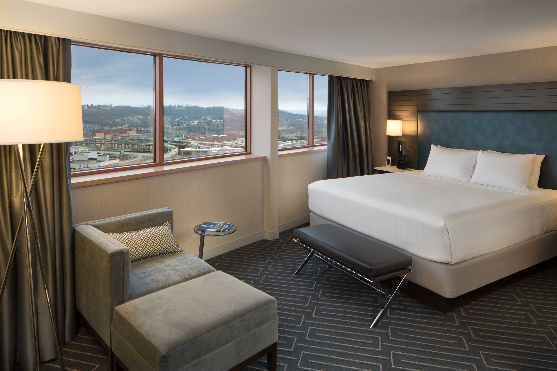 Thrive Suite Bedroom-King.jpg