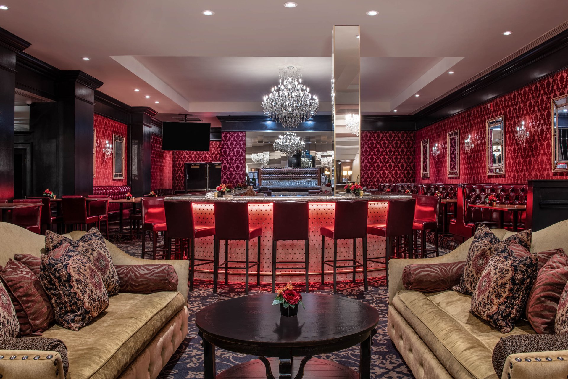 Lobby Bar | The Antlers, A Wyndham Hotel