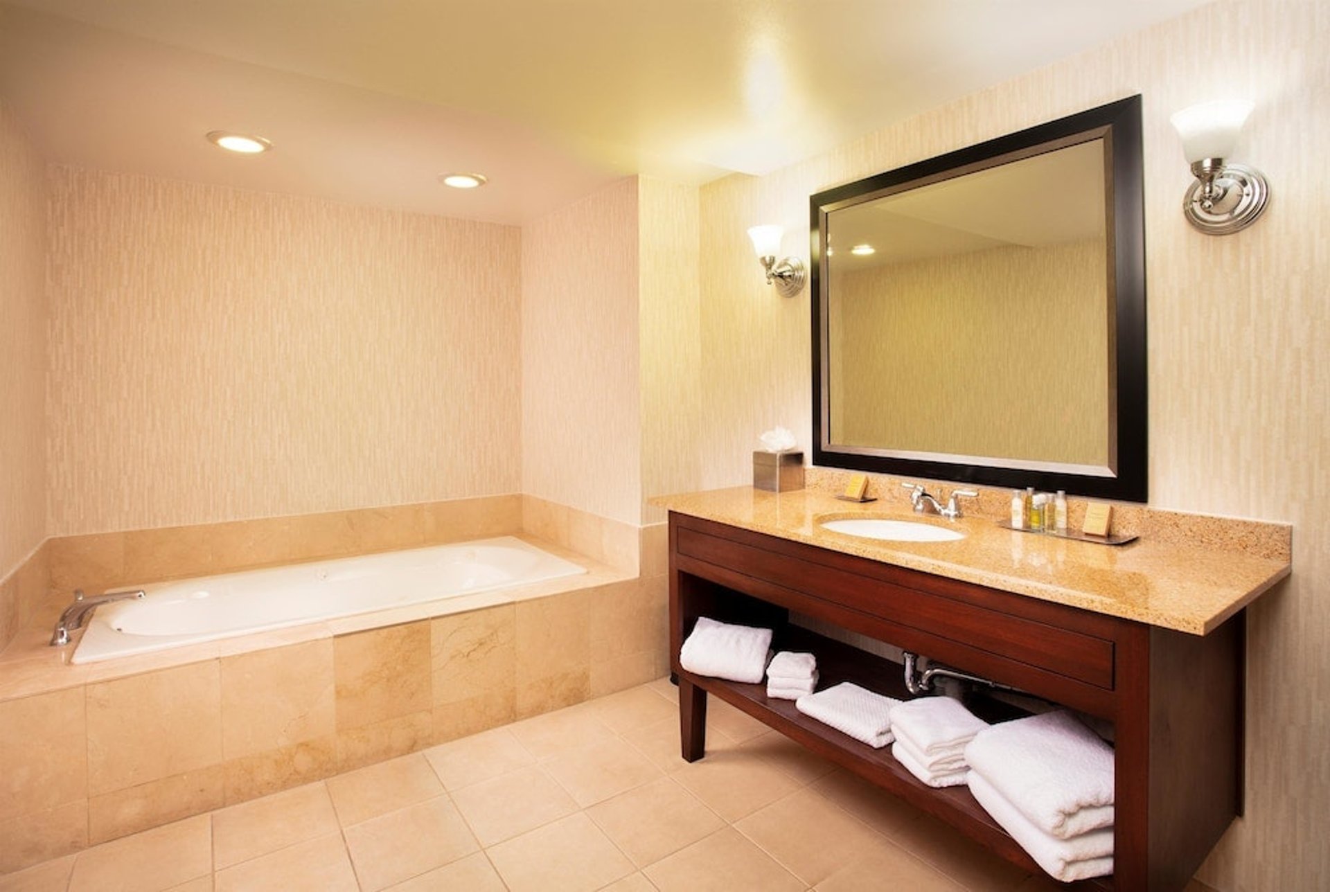 1 King Suite Bathroom