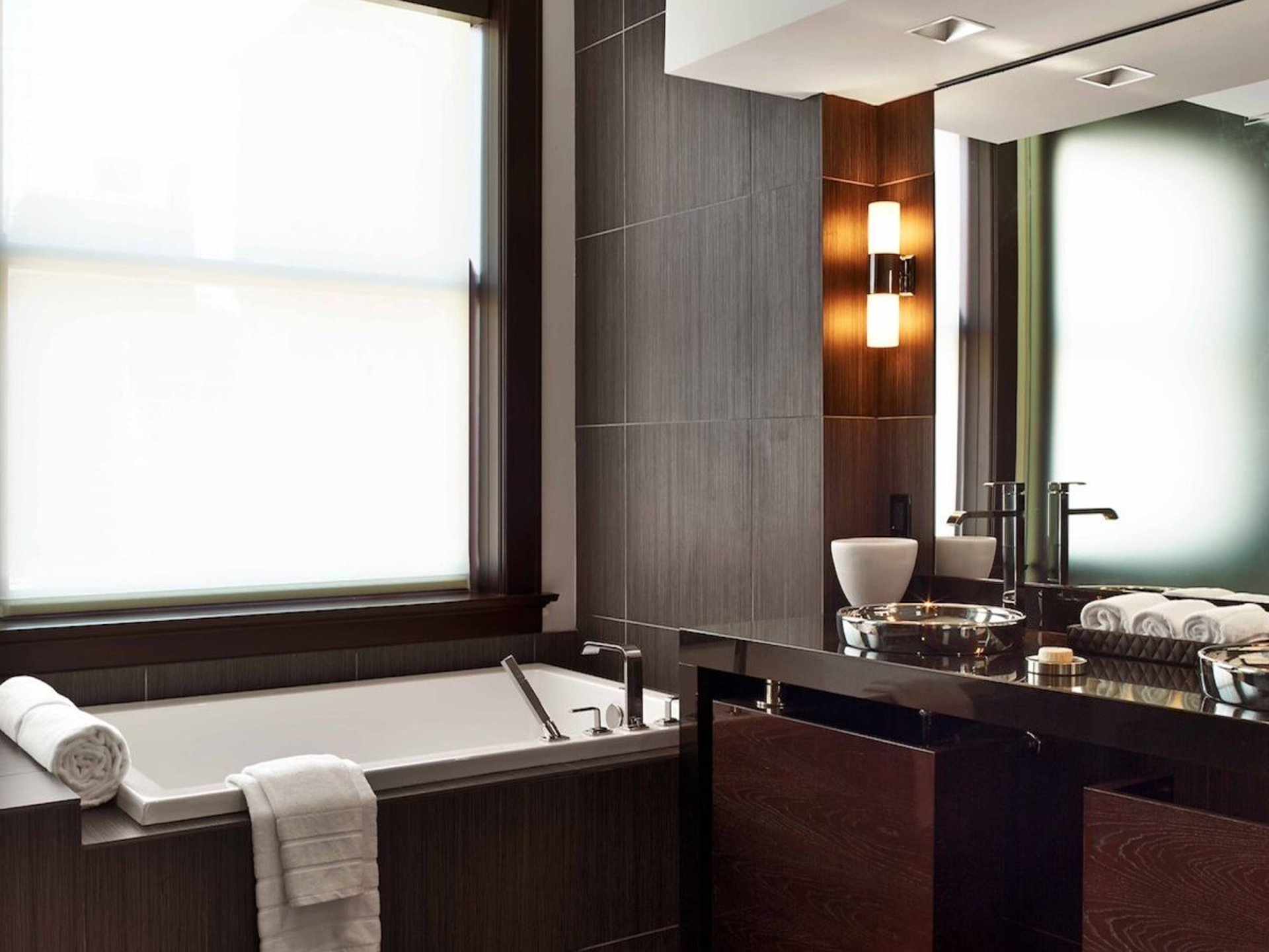 Suite Bathroom