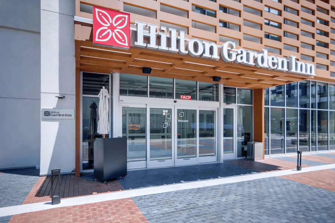 Entrance | Hilton Garden Inn Denver Union Station