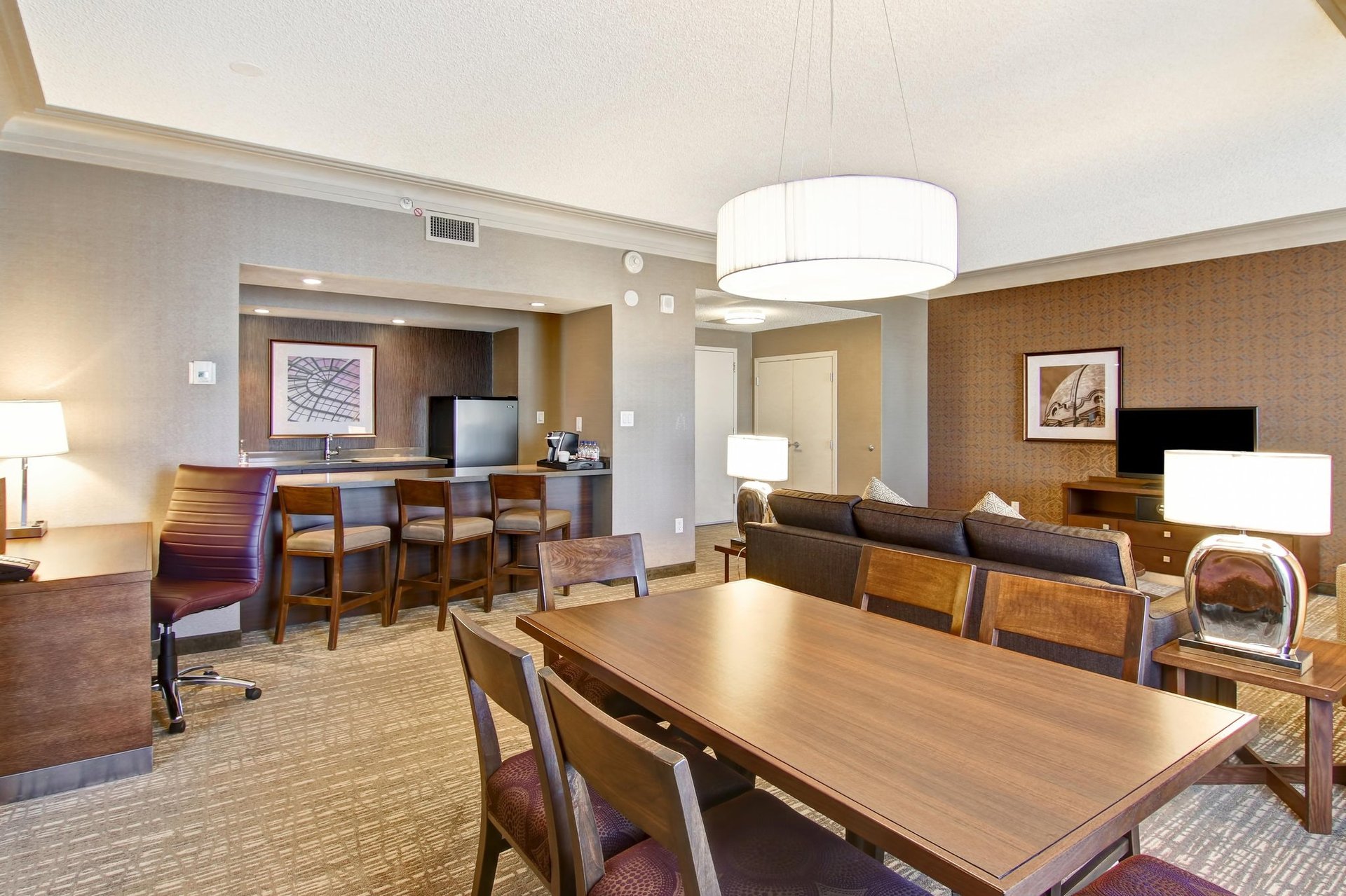 King Suite Dining Area