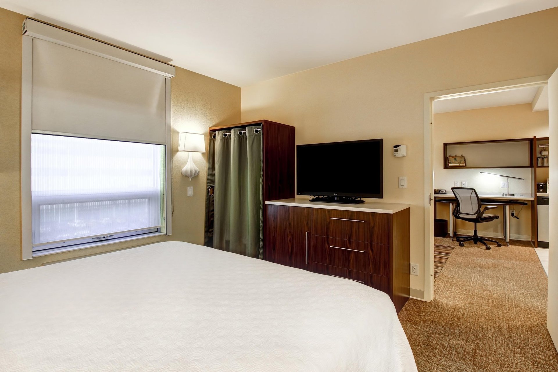 One Bed King Suite