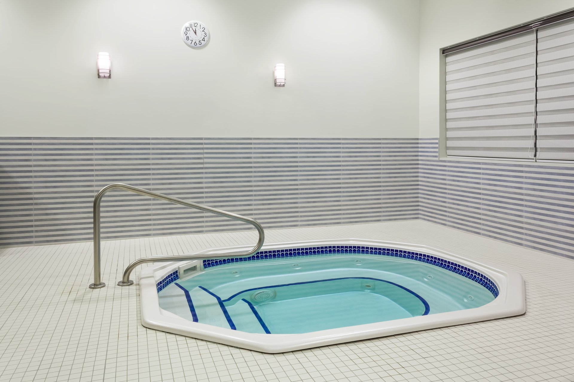 Hot Tub | Wyndham Garden Edmonton Airport