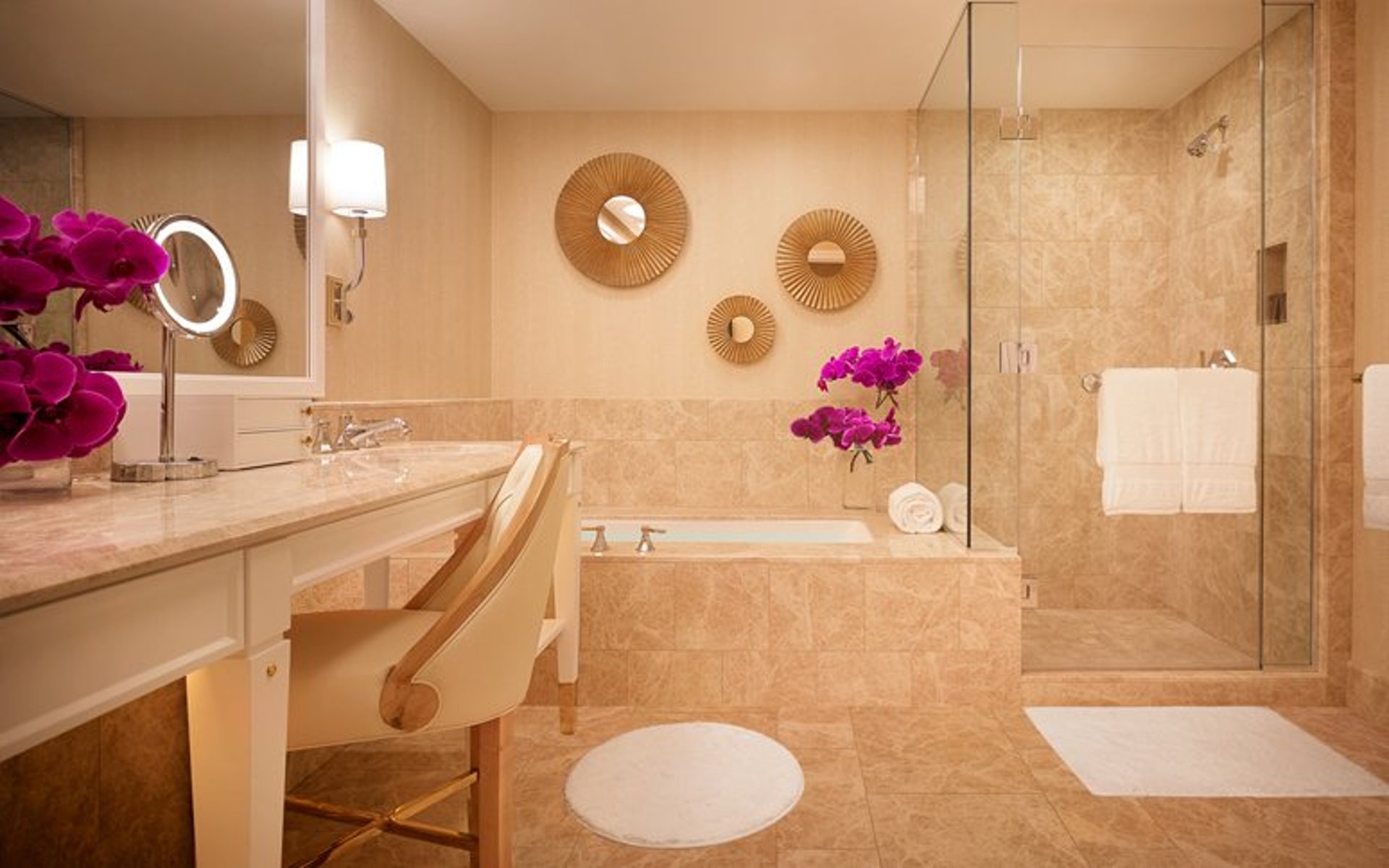 4_EBH_Premier Double_Bathroom2_