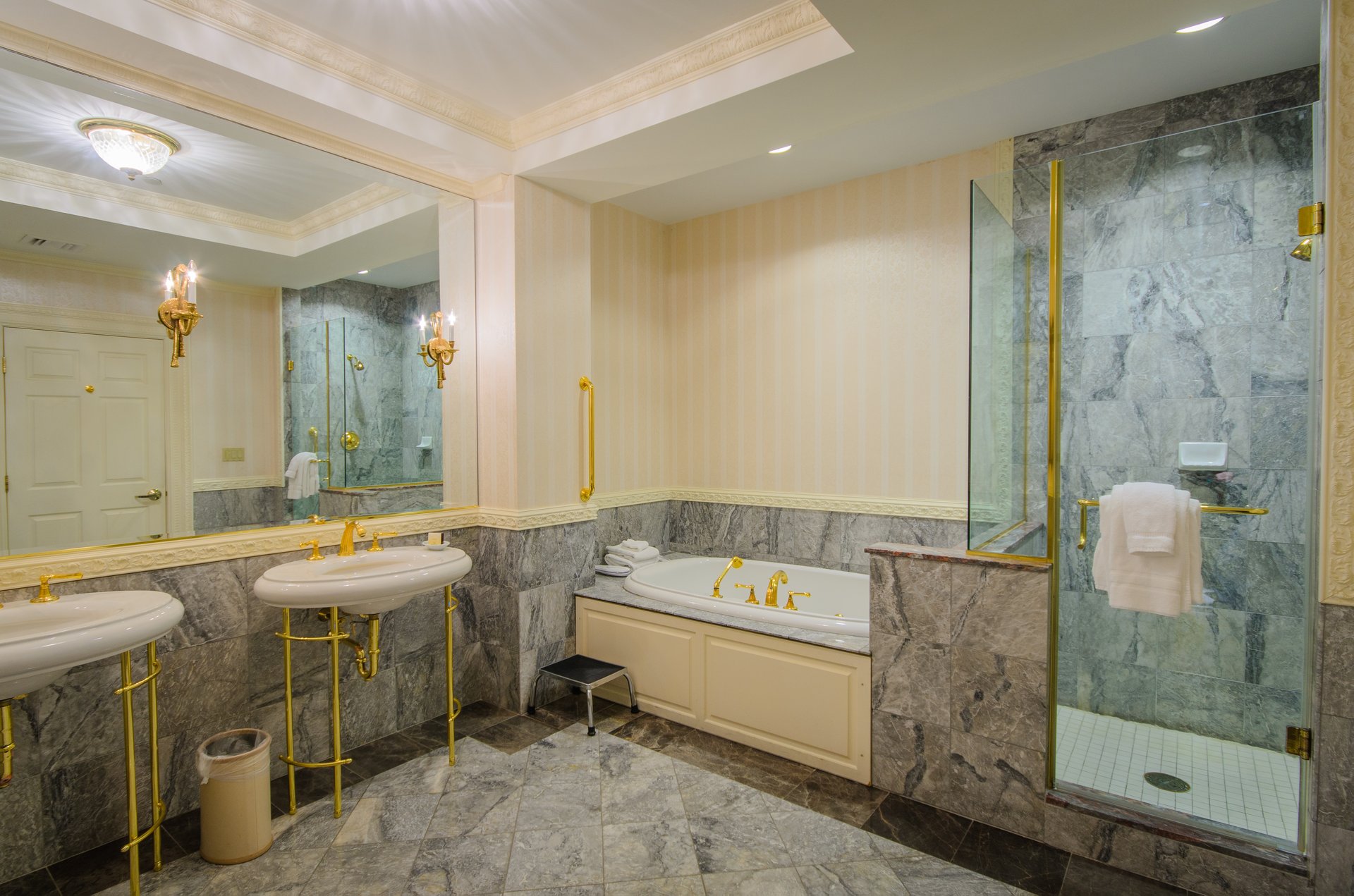 Chateau_Club-King (1508) 2.jpg
