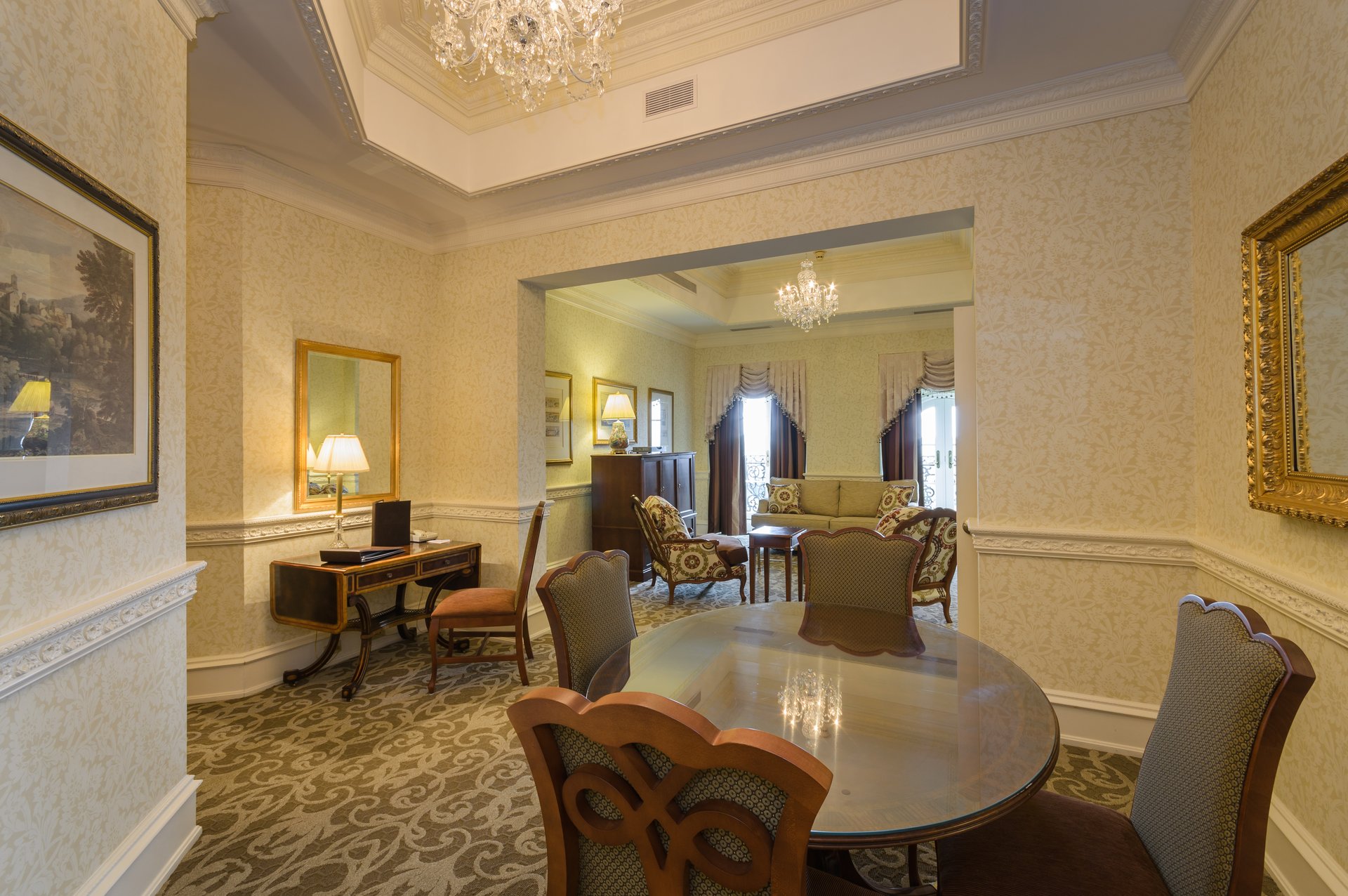 Chateau_Club-Suite (1540) 2.jpg