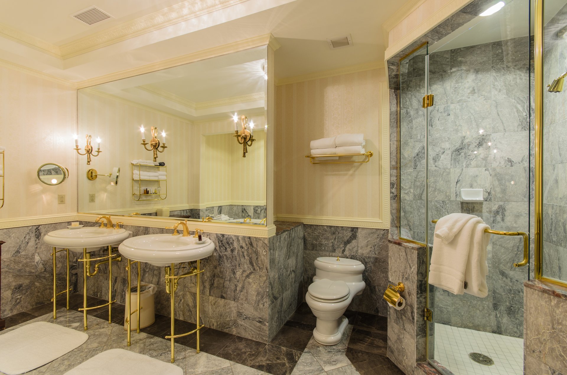 Chateau_Club-Suite (1540) 5.jpg