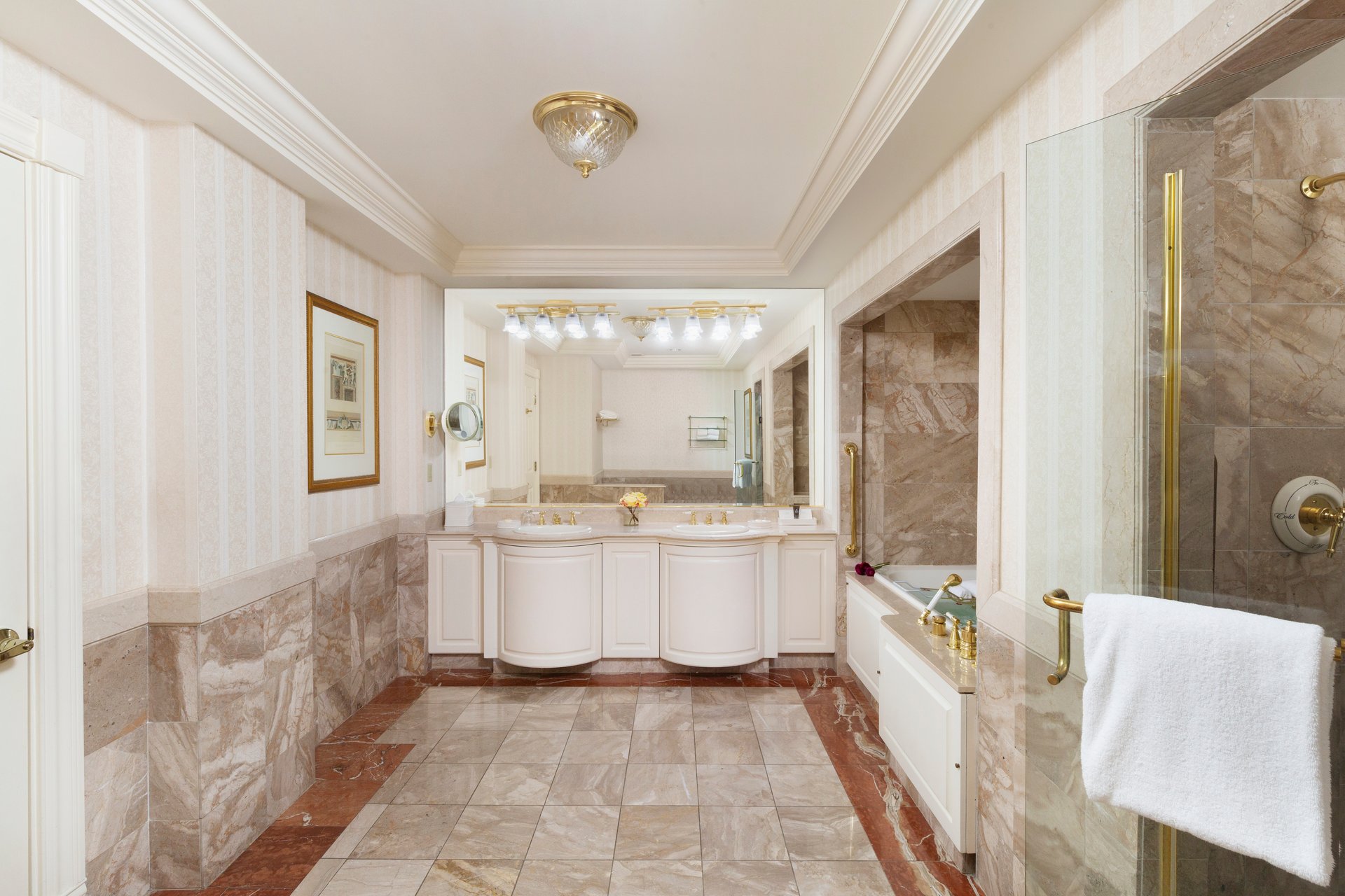 The Chateau King Bathroom.jpg