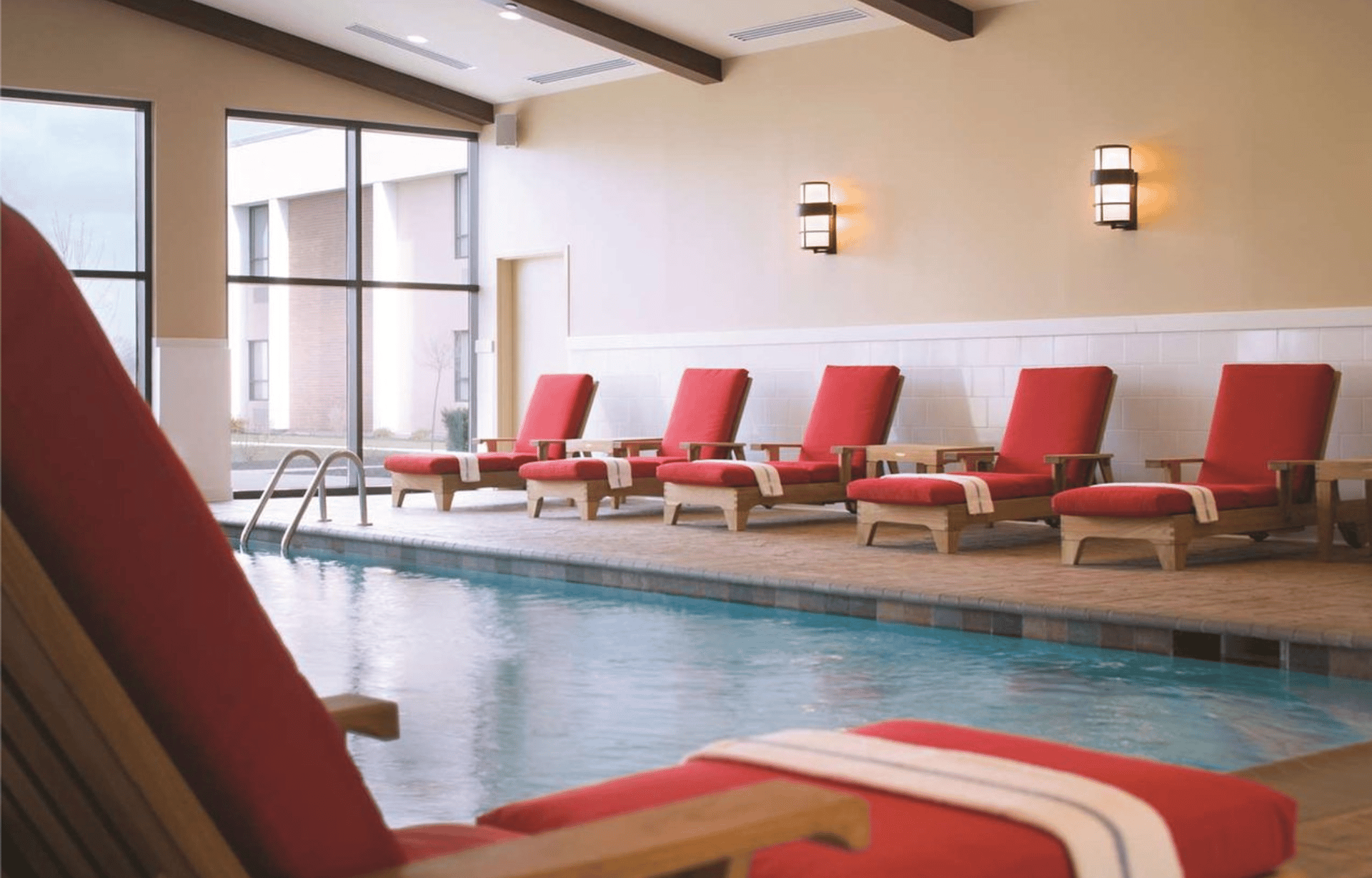 Pool | DoubleTree by Hilton Cincinnati Airport