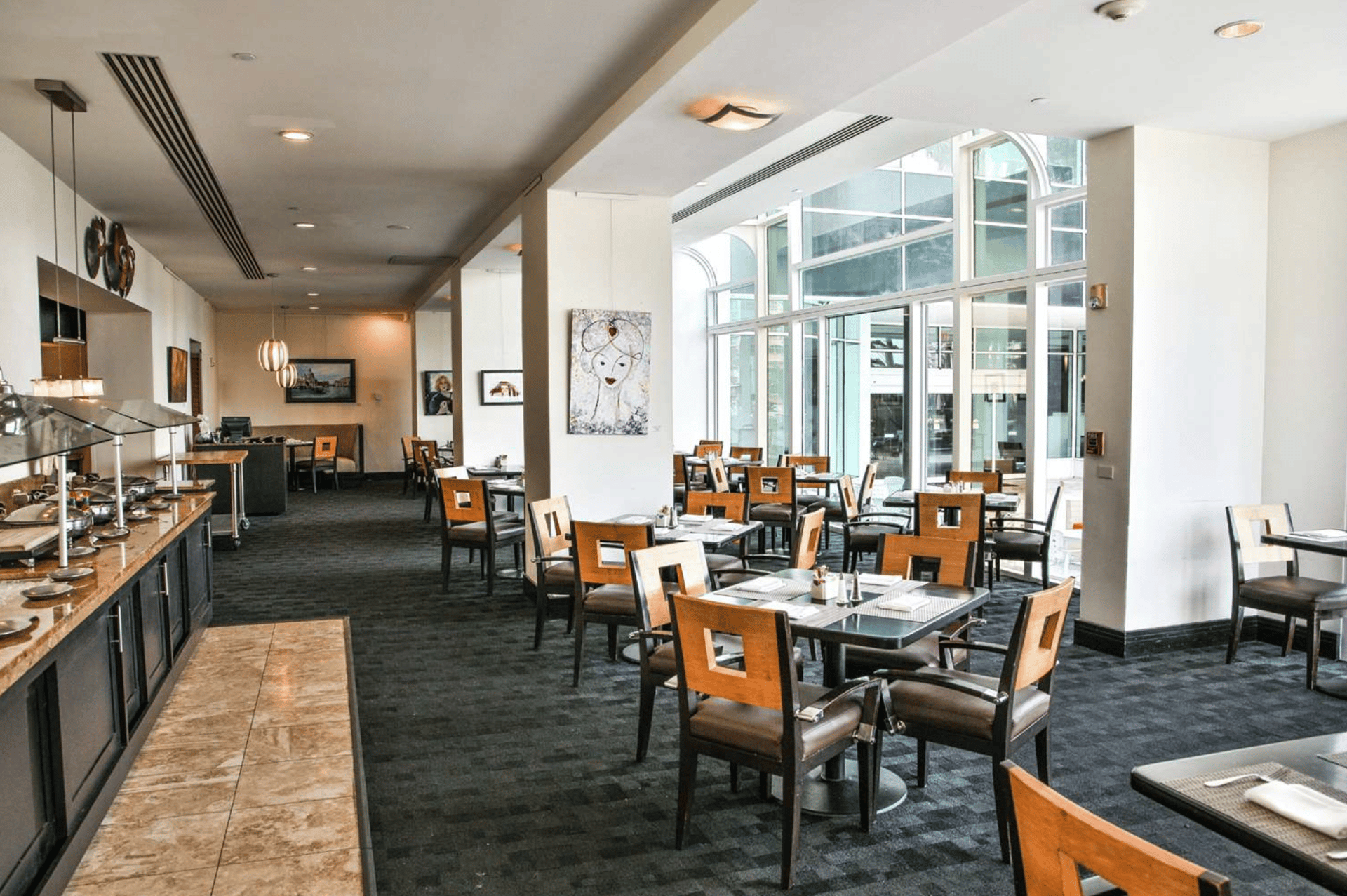 Dining Area | GALLERYone- A DoubleTree Suites by Hilton Hotel