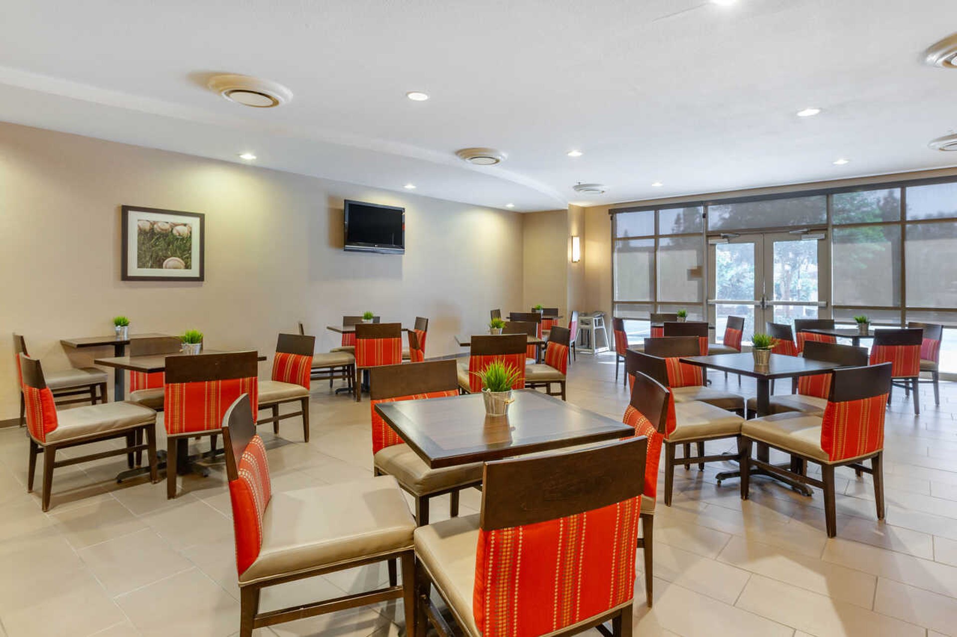 Dining | Comfort Suites Glendale - State Farm Stadium Area