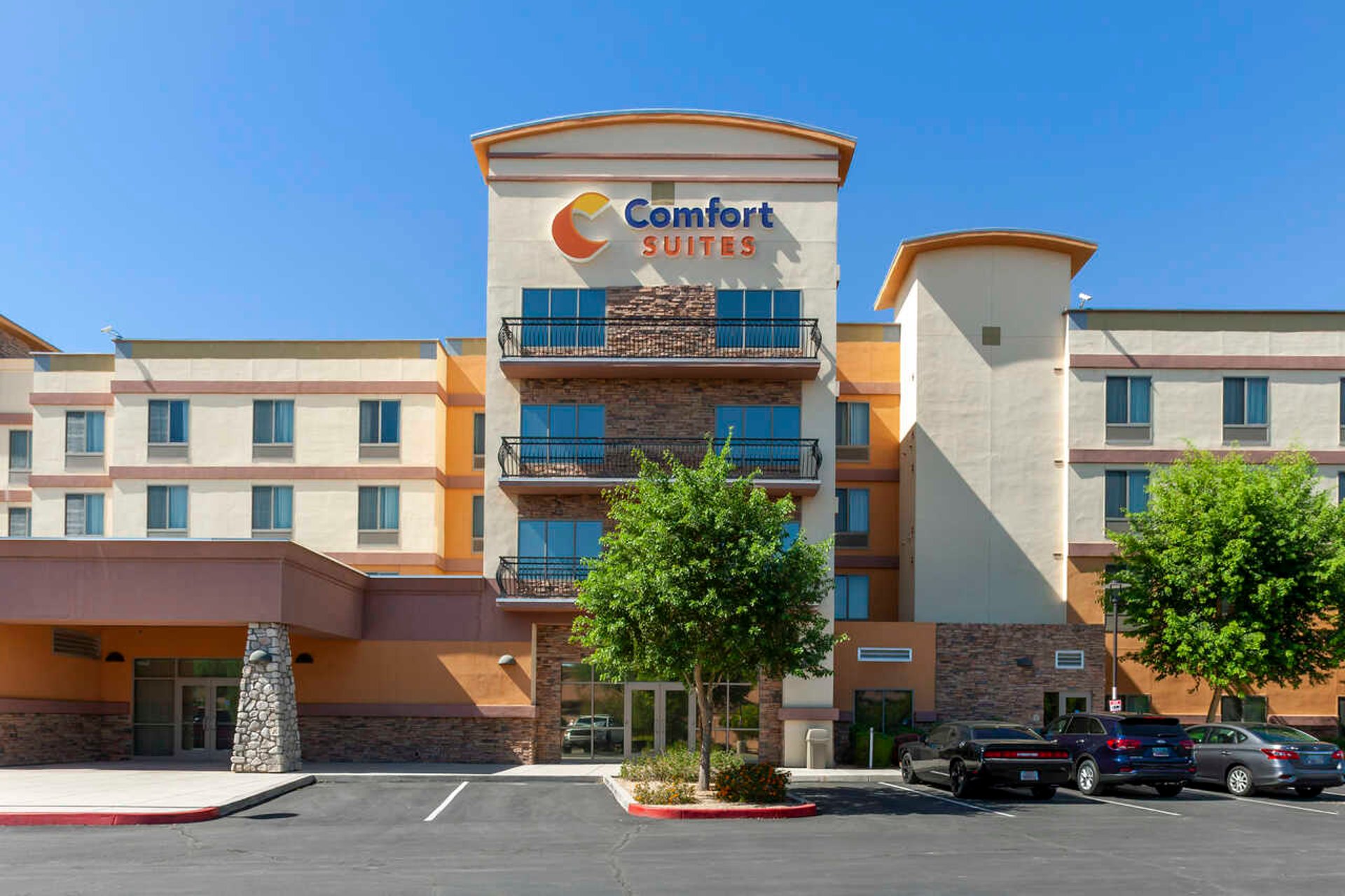 Entrance 2 | Comfort Suites Glendale - State Farm Stadium Area