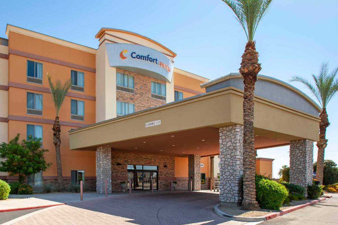 Entrance | Comfort Suites Phoenix-Glendale
