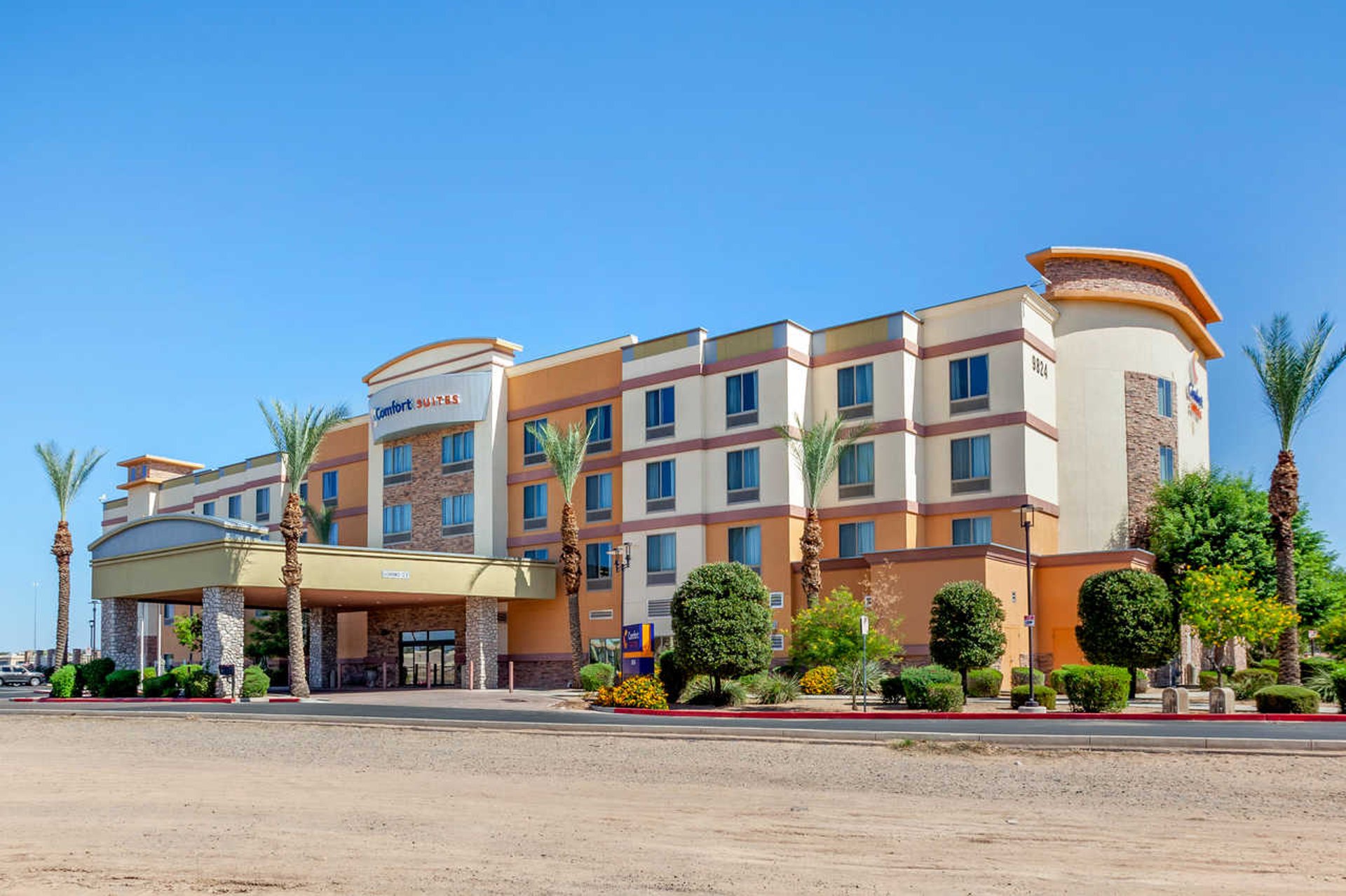 Exterior 2 | Comfort Suites Glendale - State Farm Stadium Area