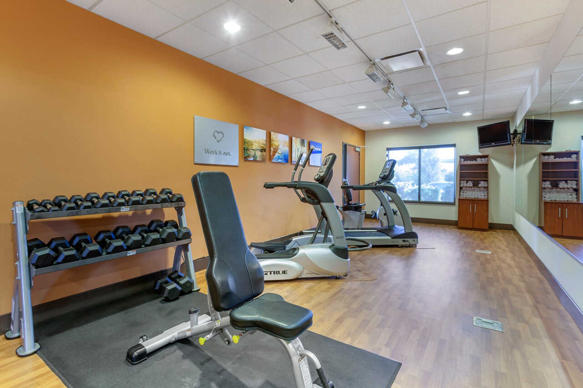 Fitness Center | Comfort Suites Glendale - State Farm Stadium Area